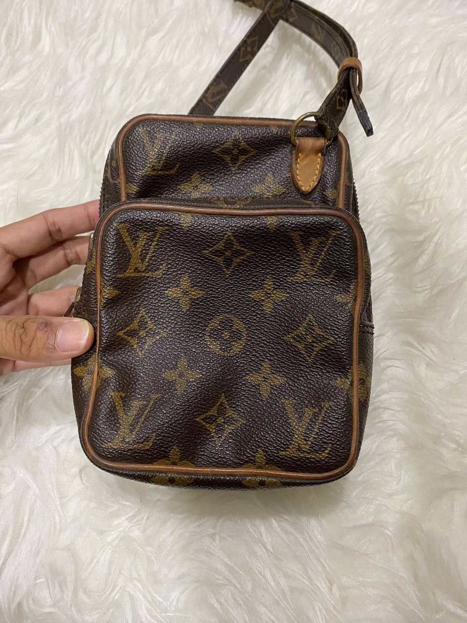 Louis Vuitton LOUIS VUITTON Monogram Mini Amazon Crossbody Bag Size ONE SIZE - 1 Thumbnail