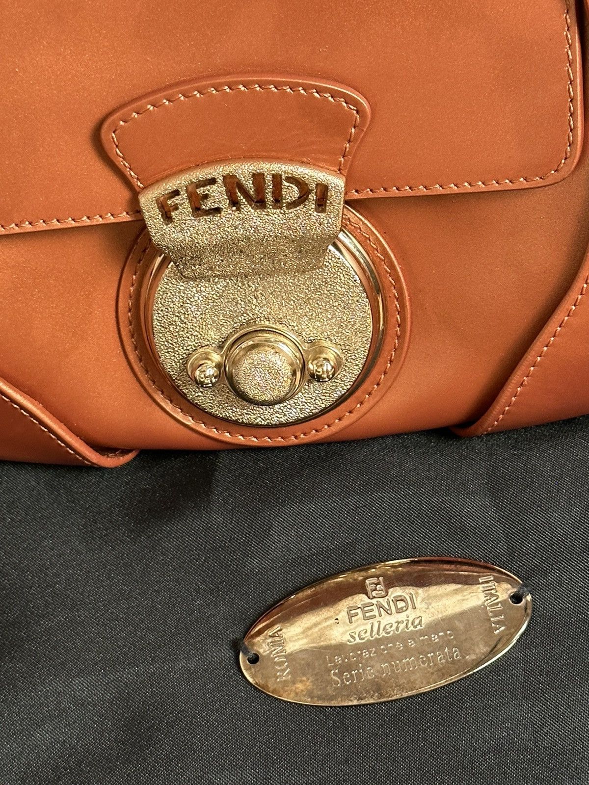 Fendi Authentic Vintage Y2K Fendi Baguette Bag Size ONE SIZE - 3 Thumbnail