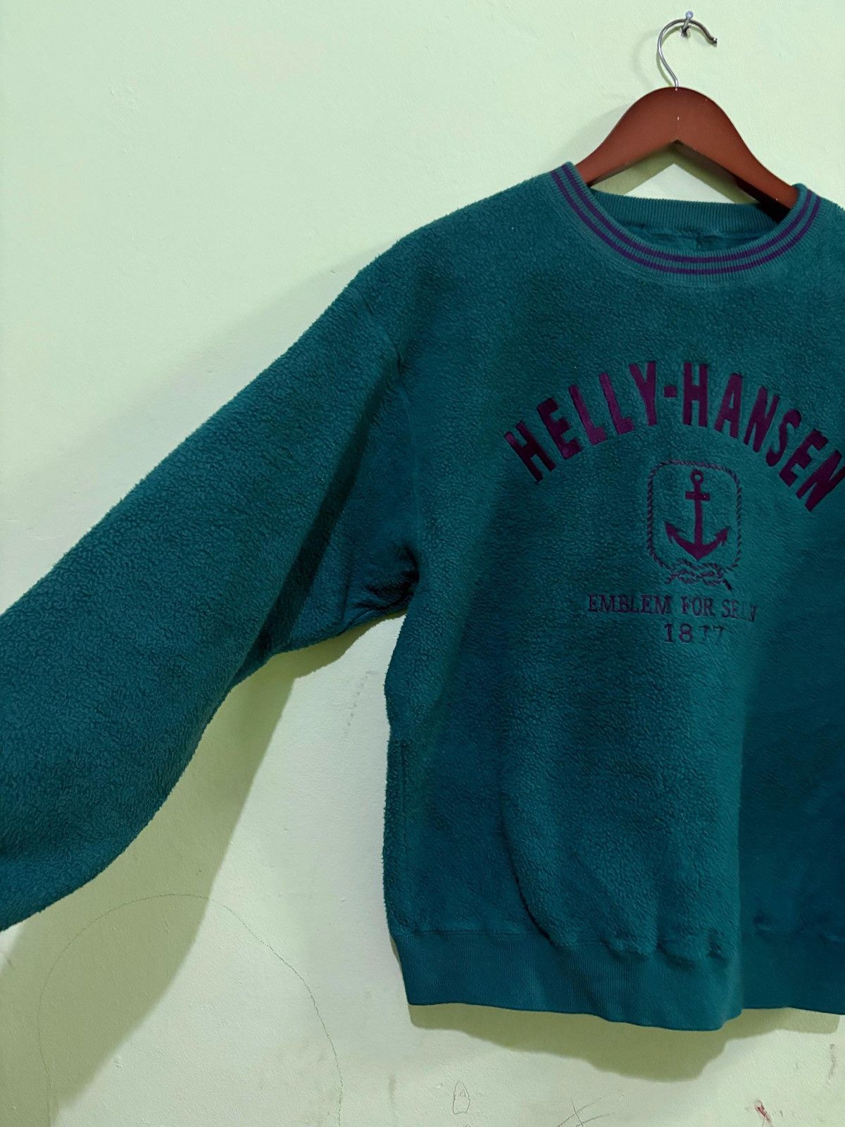Helly Hansen Vintage Helly Hansen Pullover Jumper Sweatshirt Embroidered Size US M / EU 48-50 / 2 - 2 Thumbnail