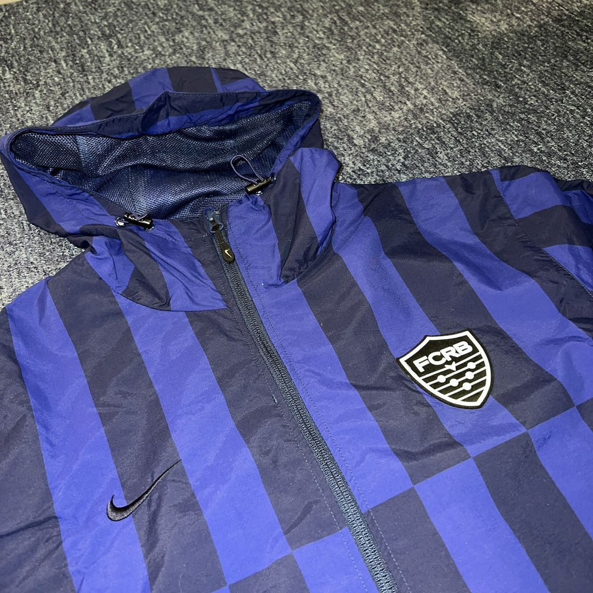 Nike Vintage 00s NIKE FCRB Stripe Hooded Windbreaker Jacket Size US XXL / EU 58 / 5 - 5 Thumbnail