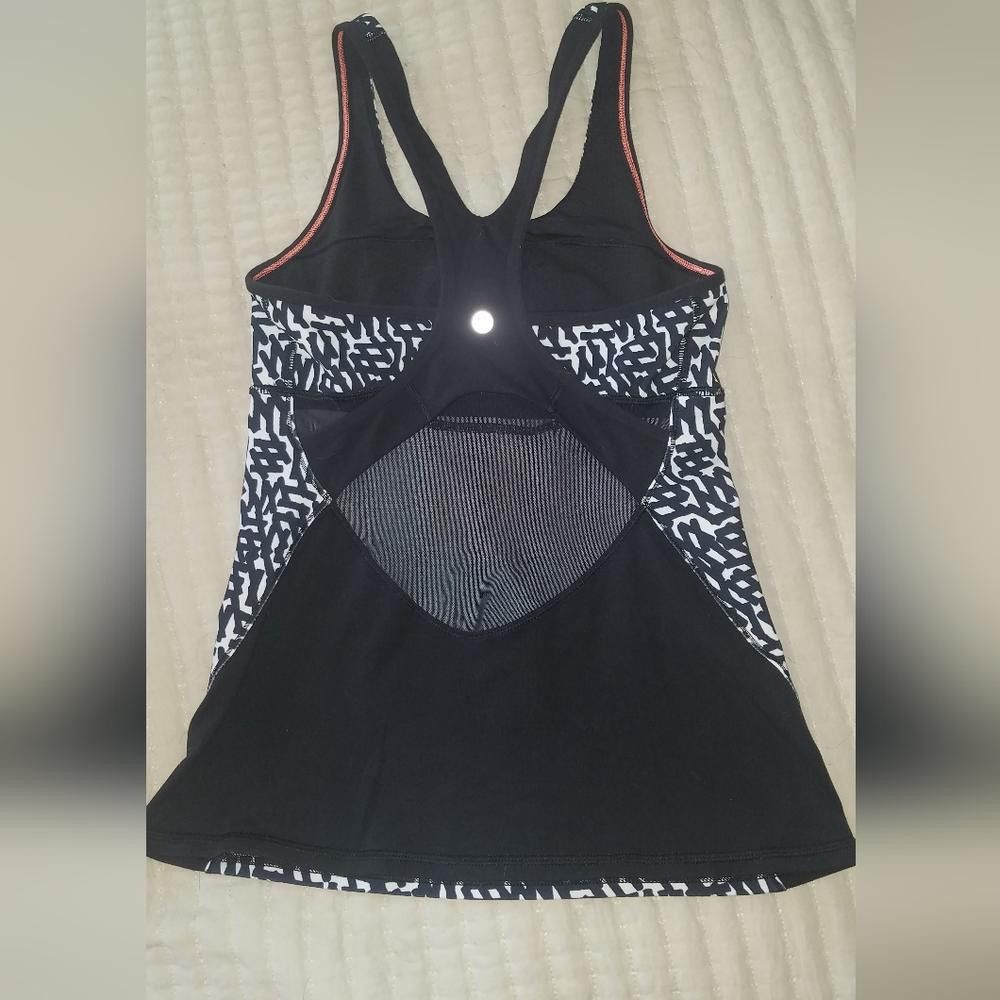 Lululemon Lululemon Tank Top Size Small Size S / US 4 / IT 40 - 2 Thumbnail