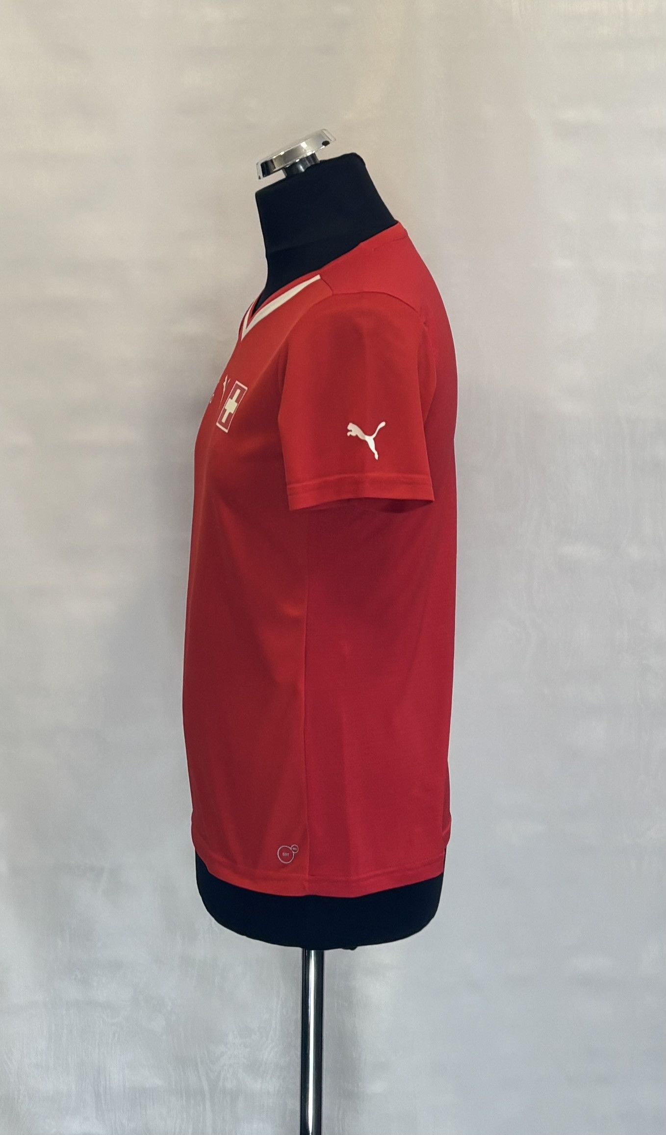 Puma Switzerland 2016 Puma Football Jersey Size M Size US M / EU 48-50 / 2 - 3 Thumbnail