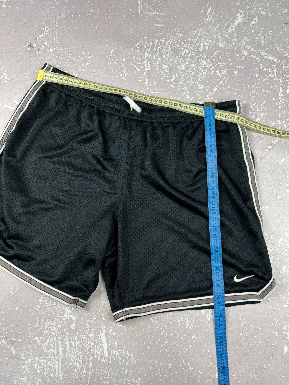 Nike Vintage Nike Basketball Shiny Shorts Mens M Black Size US 32 / EU 48 - 6 Thumbnail
