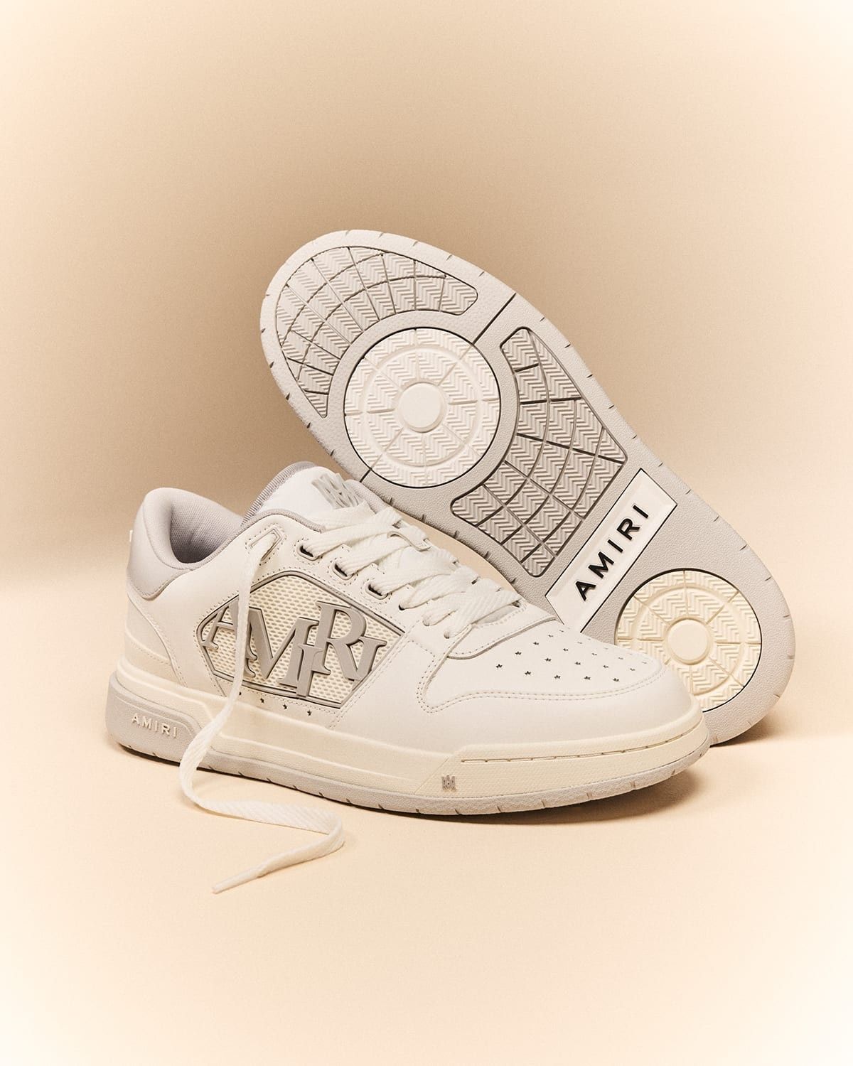 Amiri o1s1wg110425 Classic Low-Top Sneakers in White/Grey Size US 13 / EU 46 - 2 Thumbnail