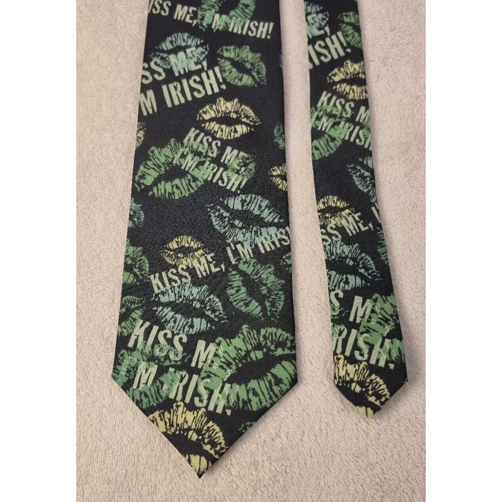 Ralph Marlin Vintage Ralph Marlin Kiss Me I'm Irish Green Necktie 1995 Size ONE SIZE - 1 Thumbnail