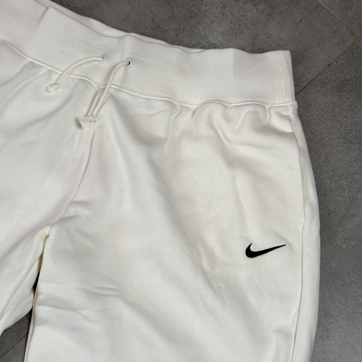 Nike Nike black swoosh jogger pants XL white streetwear Size US 36 / EU 52 - 2 Thumbnail