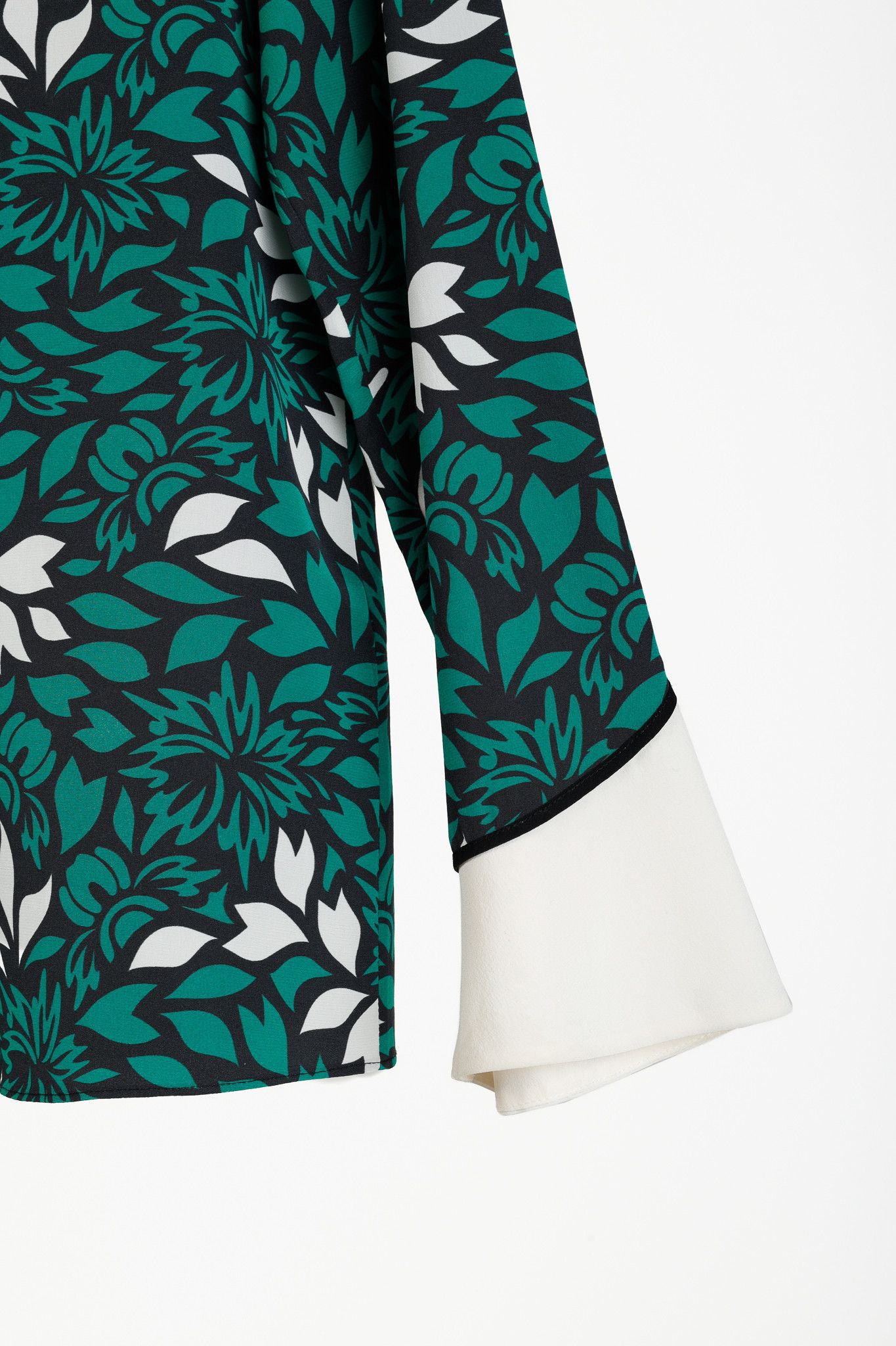 DOROTHEE SCHUMACHER Dorothee Schumacher Botanical Silk Collar & Cuff Blouse Size S / US 4 / IT 40 - 6 Thumbnail