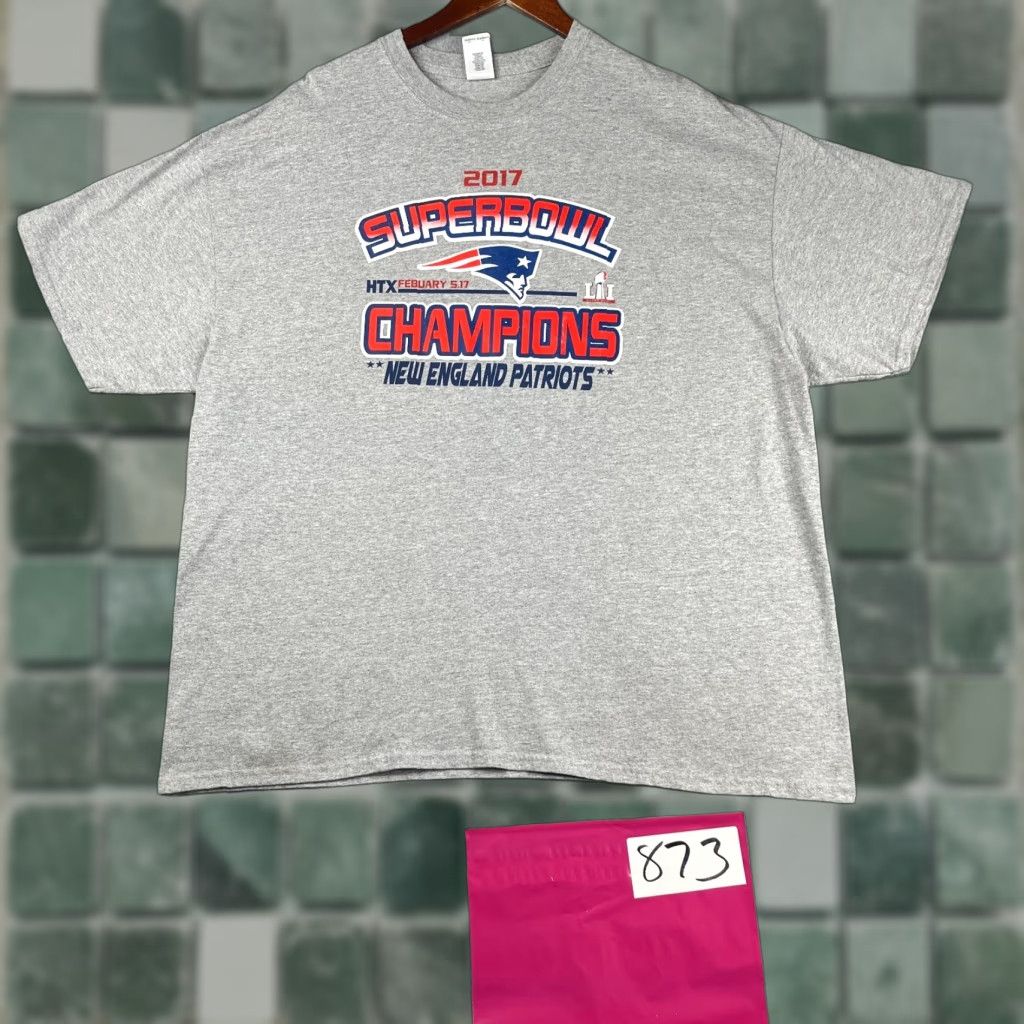 Gildan New England Patiots 2017 Superbowl Champions T Shirt Graphic Print Gray Mens 2XL Size US XXL / EU 58 / 5 - 1 Thumbnail