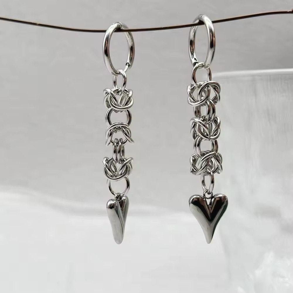 Jewelry × Vintage Chainmail Heart Dangle Earrings Gothic Stacked Size ONE SIZE - 1 Thumbnail