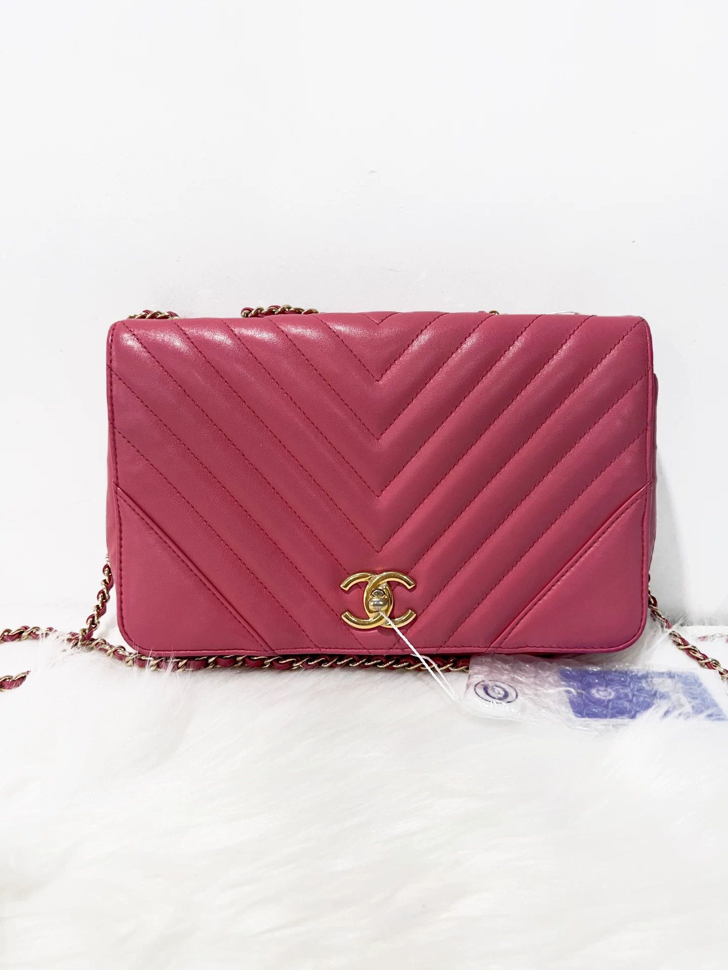 Chanel Pre-loved Bag Very good condition Size ONE SIZE - 1 Thumbnail
