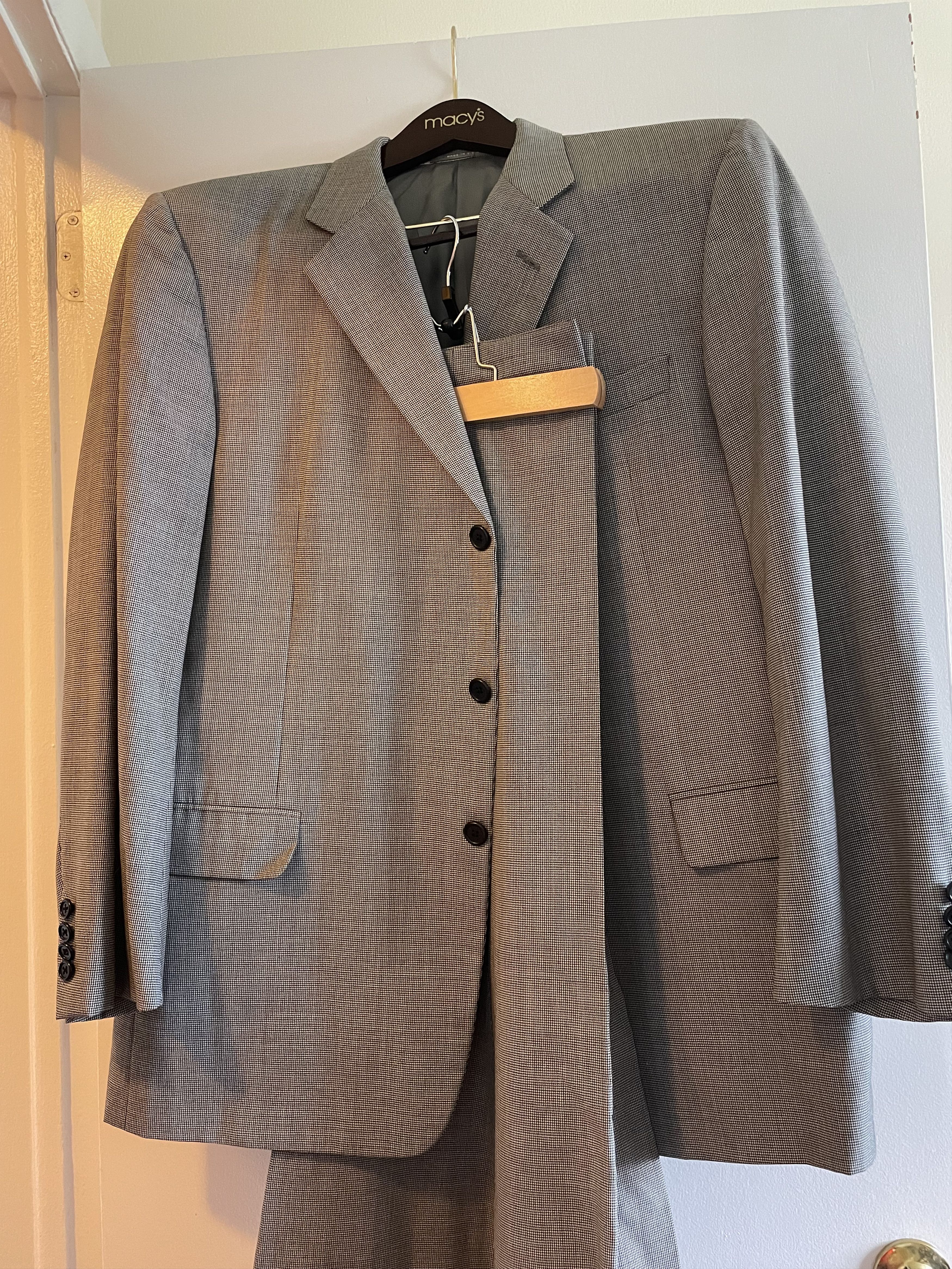 Hickey Freeman Houndstooth Suit Size 44R - 1 Thumbnail