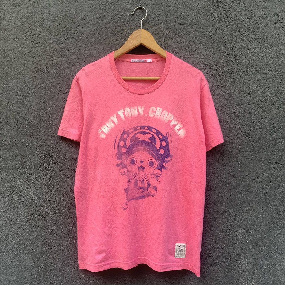 Uniqlo Tony Chopper One Piece X Uniqlo Japanese Brand Tee Size US L / EU 52-54 / 3 - 1 Thumbnail