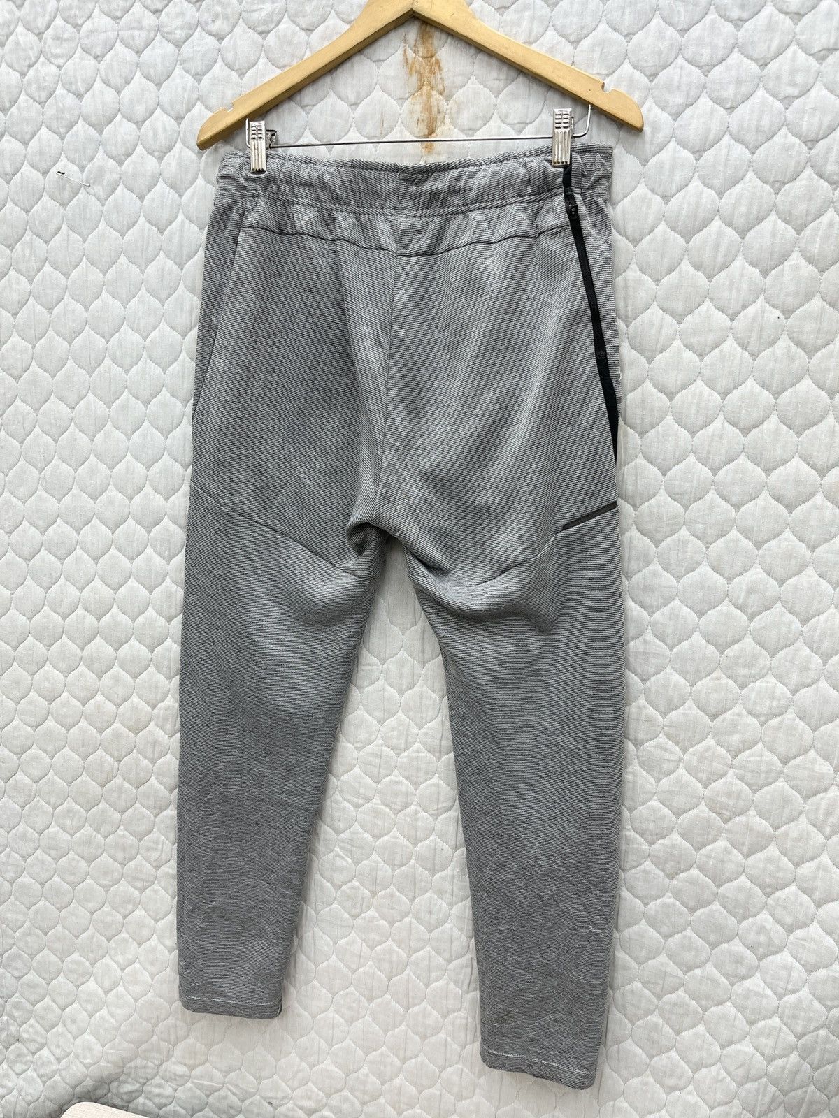 Oakley 🔥🔥🔥STEALS OAKLEY JOGGER PANTS Size US 33 - 6 Thumbnail