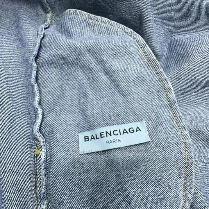 Balenciaga Balenciaga Casual Denim Jacket for Everyday Wear. Size US XXS / EU 40 - 6 Thumbnail