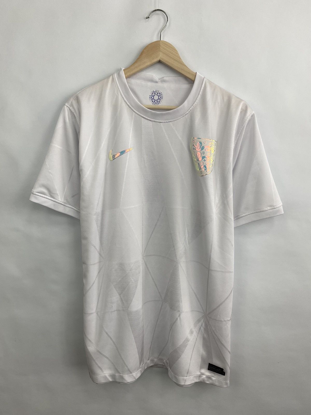 Nike 🏴󠁧󠁢󠁥󠁮󠁧󠁿 Nike England 3D Logo Soccer Jersey T-Shirt Rare Retro Y2K Size US XL / EU 56 / 4 - 2 Thumbnail