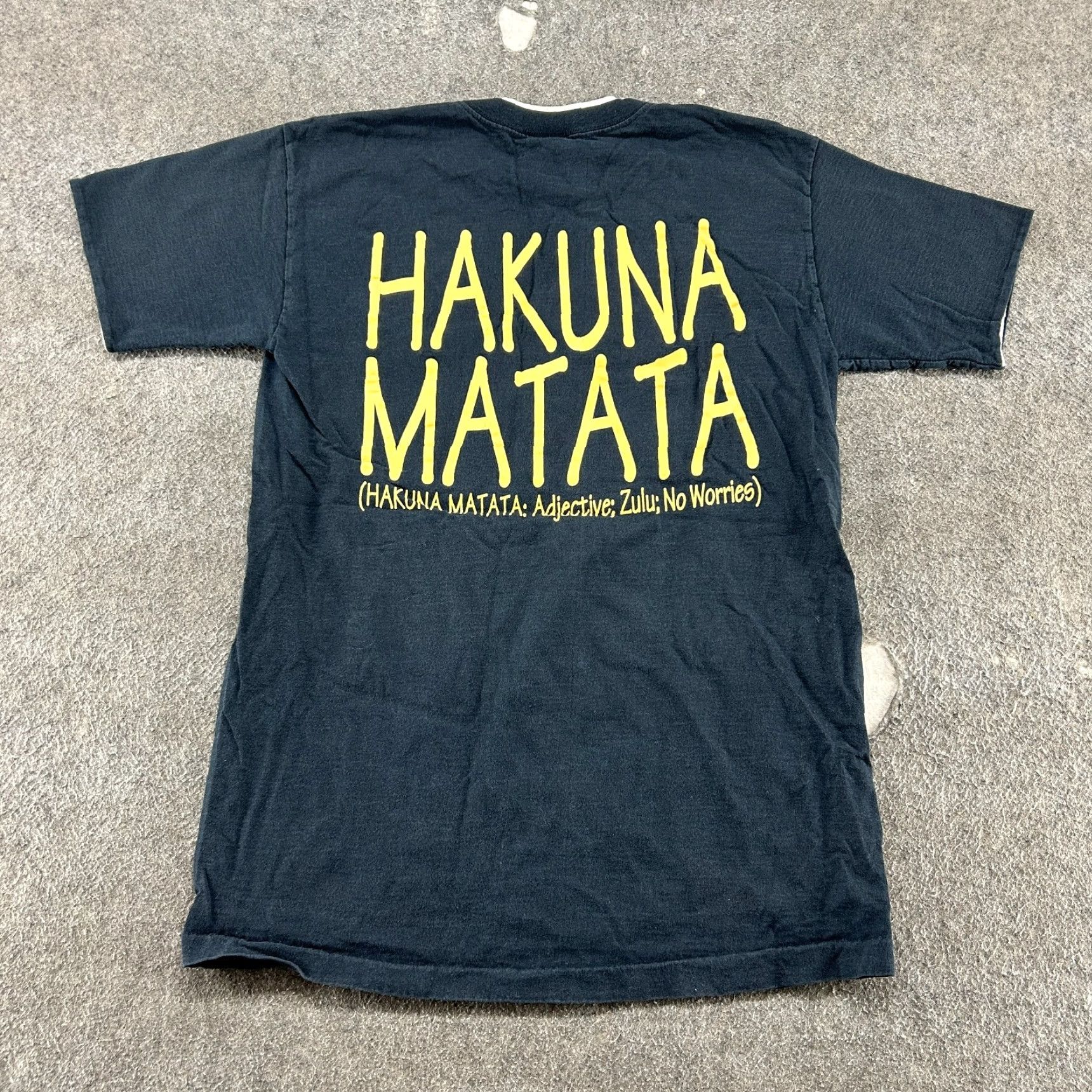 Disney VINTAGE Disney Lion King Shirt Mens M Black 90s Hakuna Matata Graphic T-Shirt Size US M / EU 48-50 / 2 - 4 Thumbnail