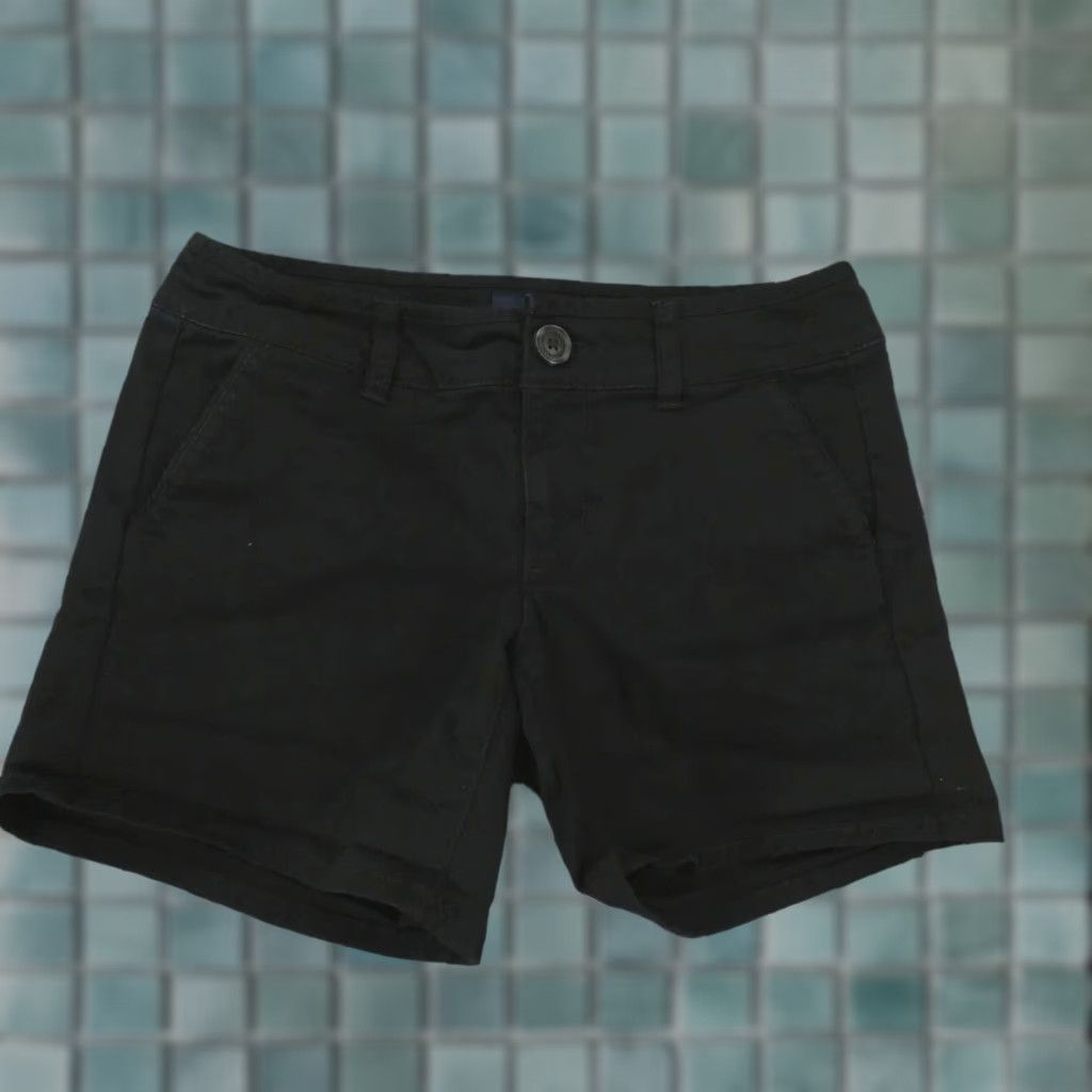 American Eagle Outfitters American Eagle Shorts 0 Stretch Chino Flat Front Midi Black Womens Size 28" / US 6 / IT 42 - 1 Thumbnail