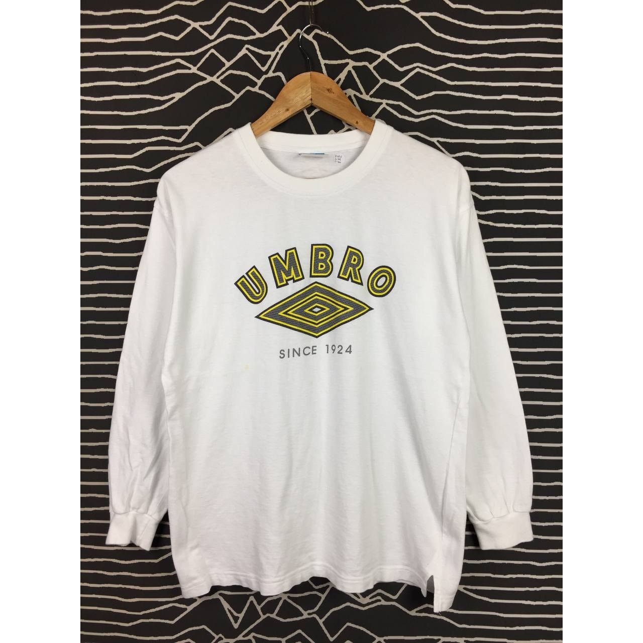 Umbro × Vintage Vtg Umbro Classic Sportswear Center Logo Long Sleeve Tee Size US M / EU 48-50 / 2 - 1 Thumbnail
