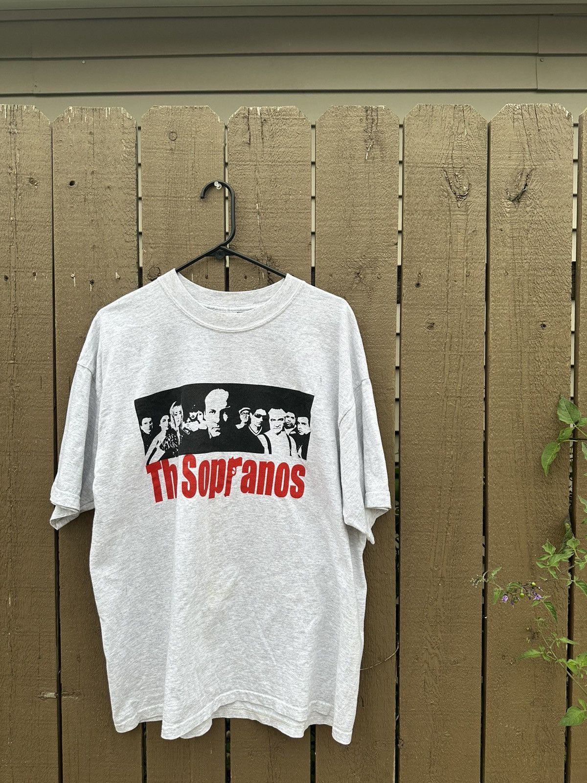 Vintage Vintage light grey The Sopranos HBO promo shirt Size US XL / EU 56 / 4 - 1 Thumbnail