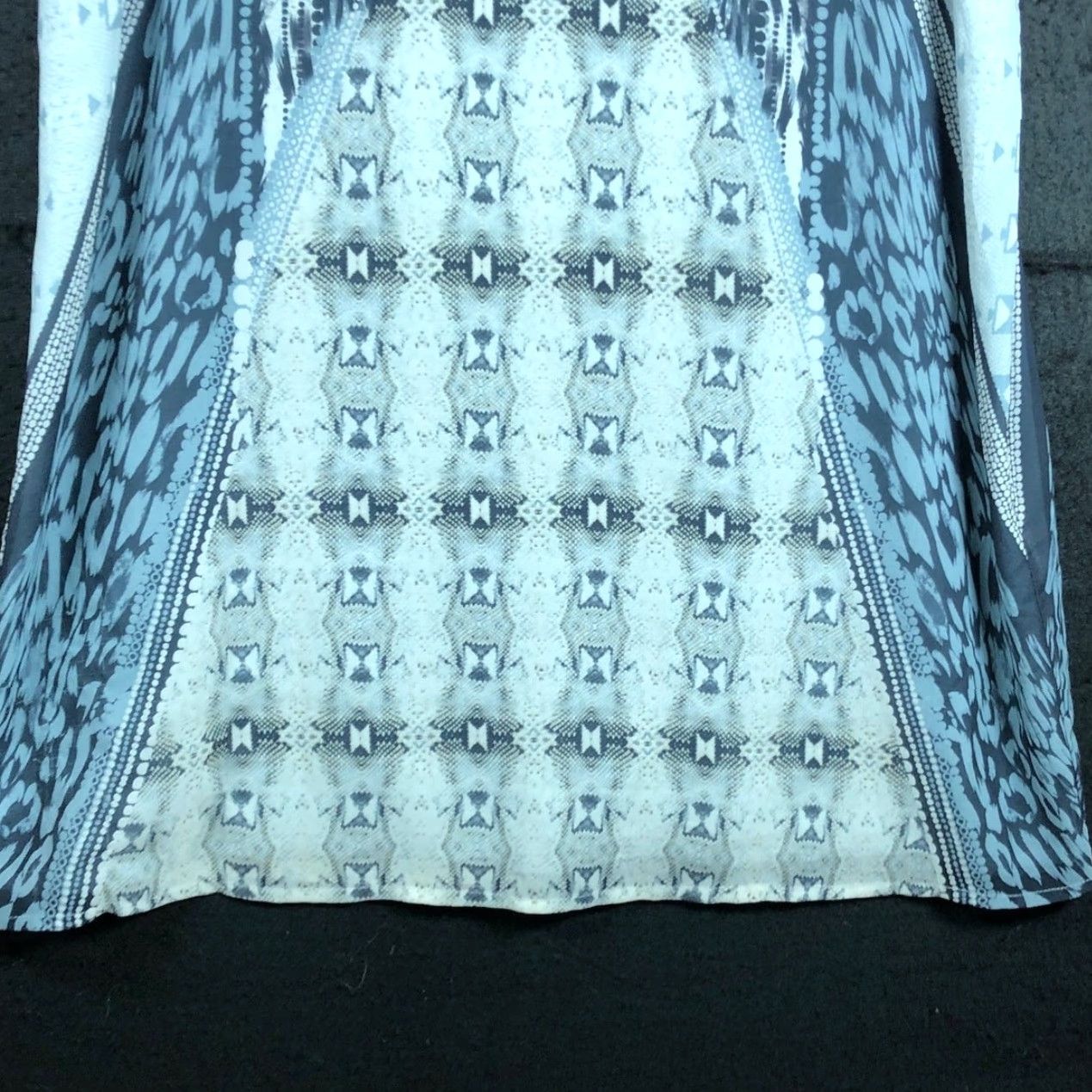 Vintage CAbi Blouse Women Blue Gray Scoop Neck Sleeveless Lightweight Sheer Tunic Medium Size M / US 6-8 / IT 42-44 - 3 Thumbnail