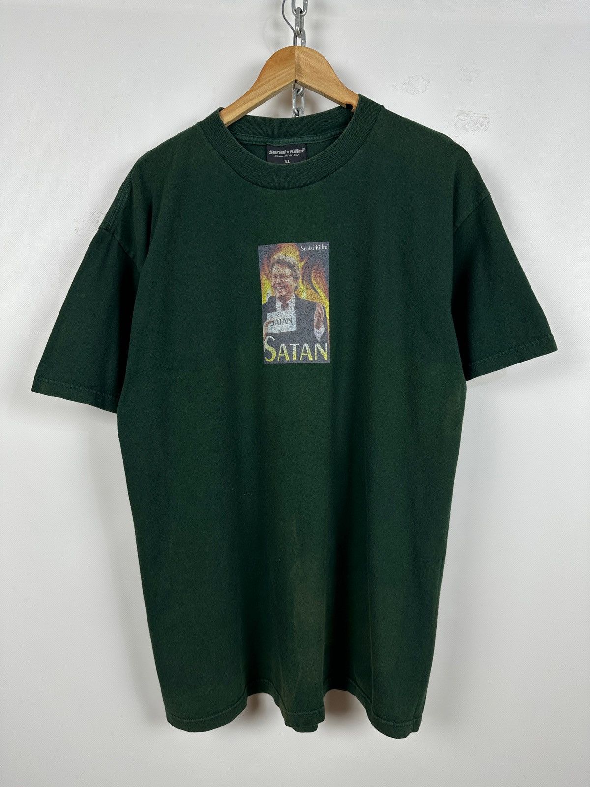 Vintage Vintage Serial Killer Satan Jerry Springer Skate T-Shirt Size US XL / EU 56 / 4 - 1 Thumbnail