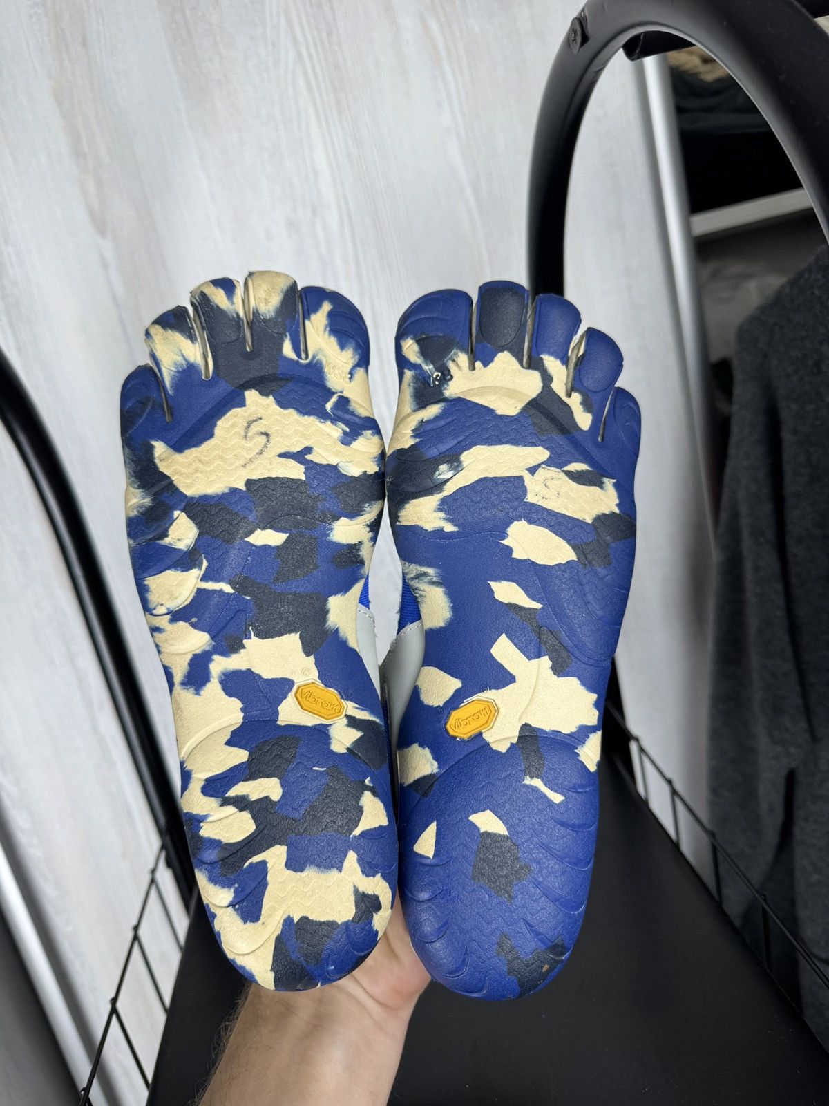 Vibram Vibram FiveFingers Barefoot Running Shoes size 38 Size US 8 / IT 38 - 10 Thumbnail