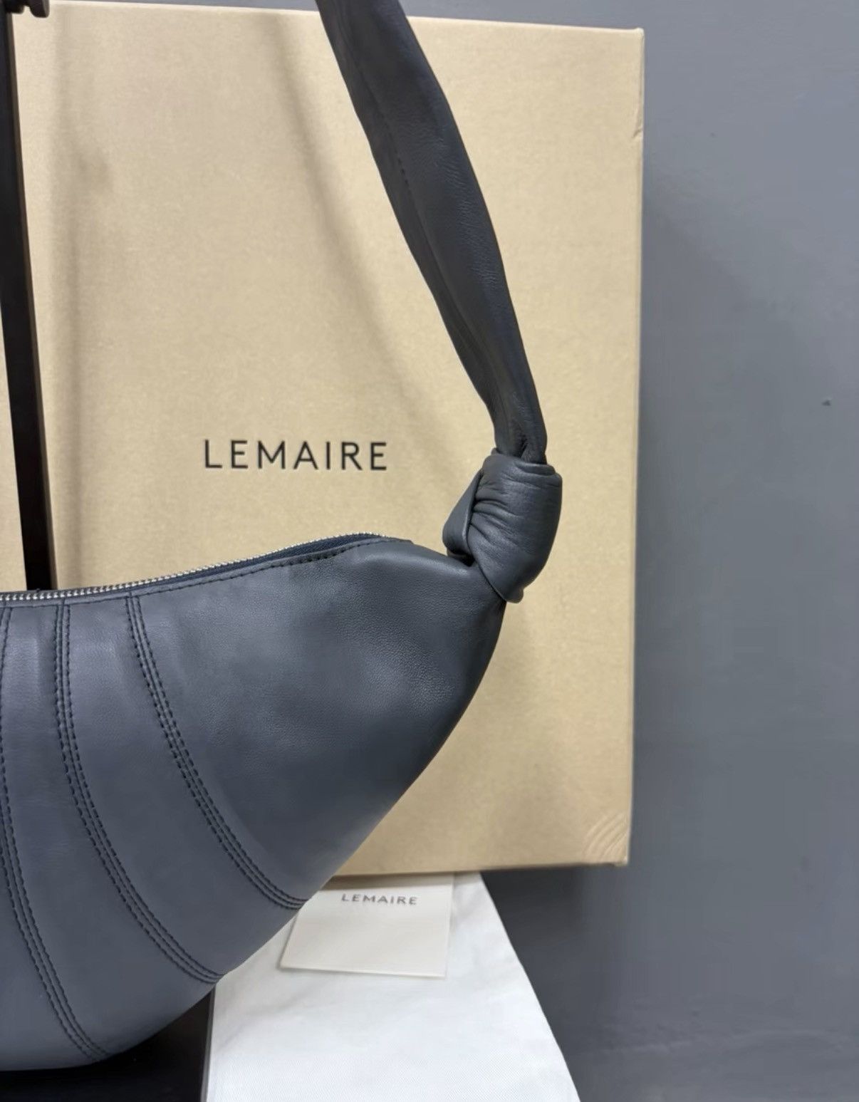 Lemaire Lemaire Brand Asphalt Lambskin Croissant Crossbody Bag K34 Size ONE SIZE - 7 Thumbnail