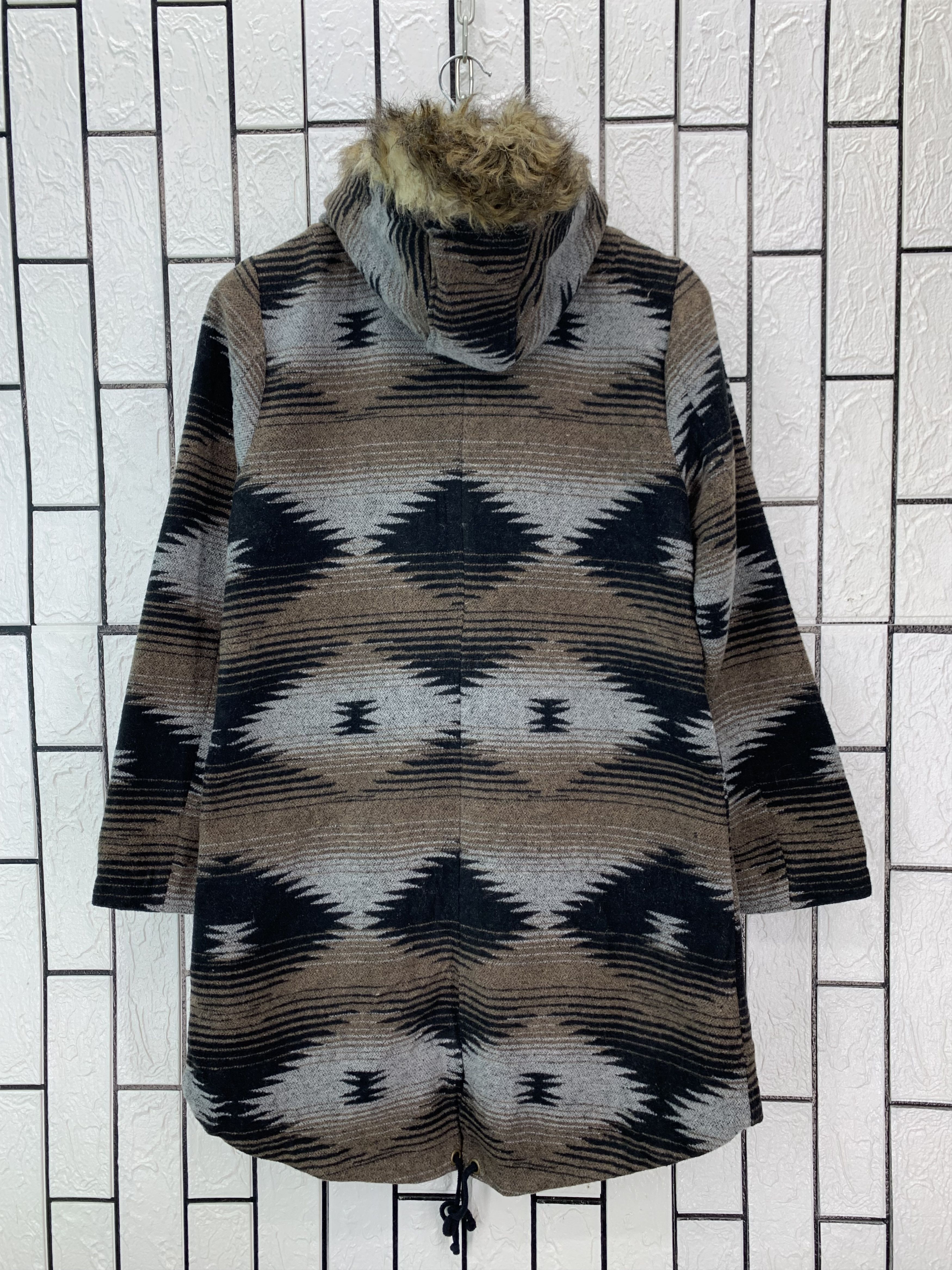BB Dakota BB Dakota Blanket Fur Hoodie Size S / US 4 / IT 40 - 10 Thumbnail