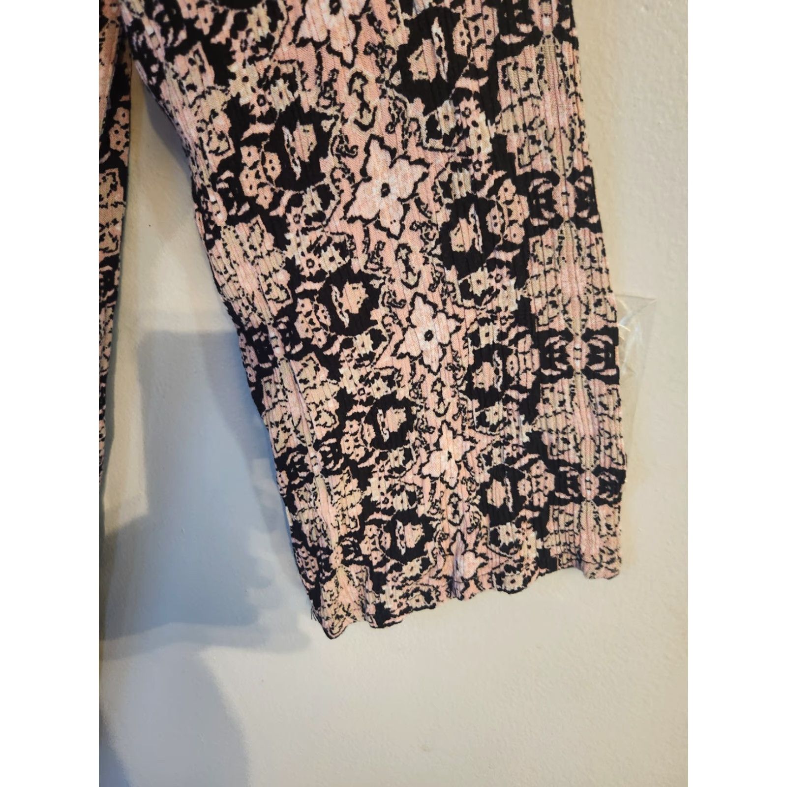 Vintage VINTAGE Ultra Flirt Pink Black Floral Crinkle Off Shoulder Tunic Top Hippie Boho 1X Plus Size XL / US 12-14 / IT 48-50 - 4 Thumbnail