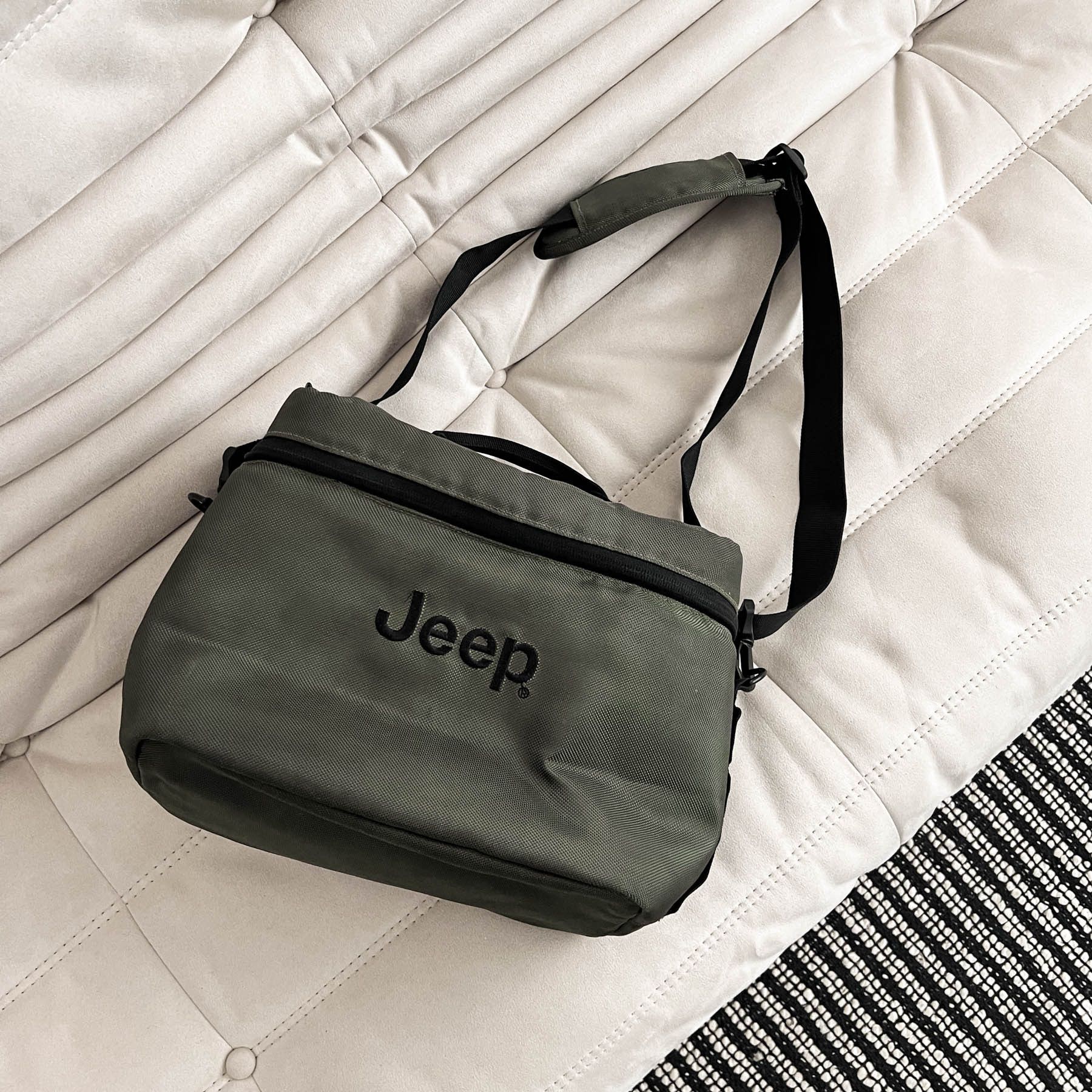 Jeep Super Rare Genuine Jeep By Delta Children Lunch Cooler Bag Size ONE SIZE - 2 Thumbnail