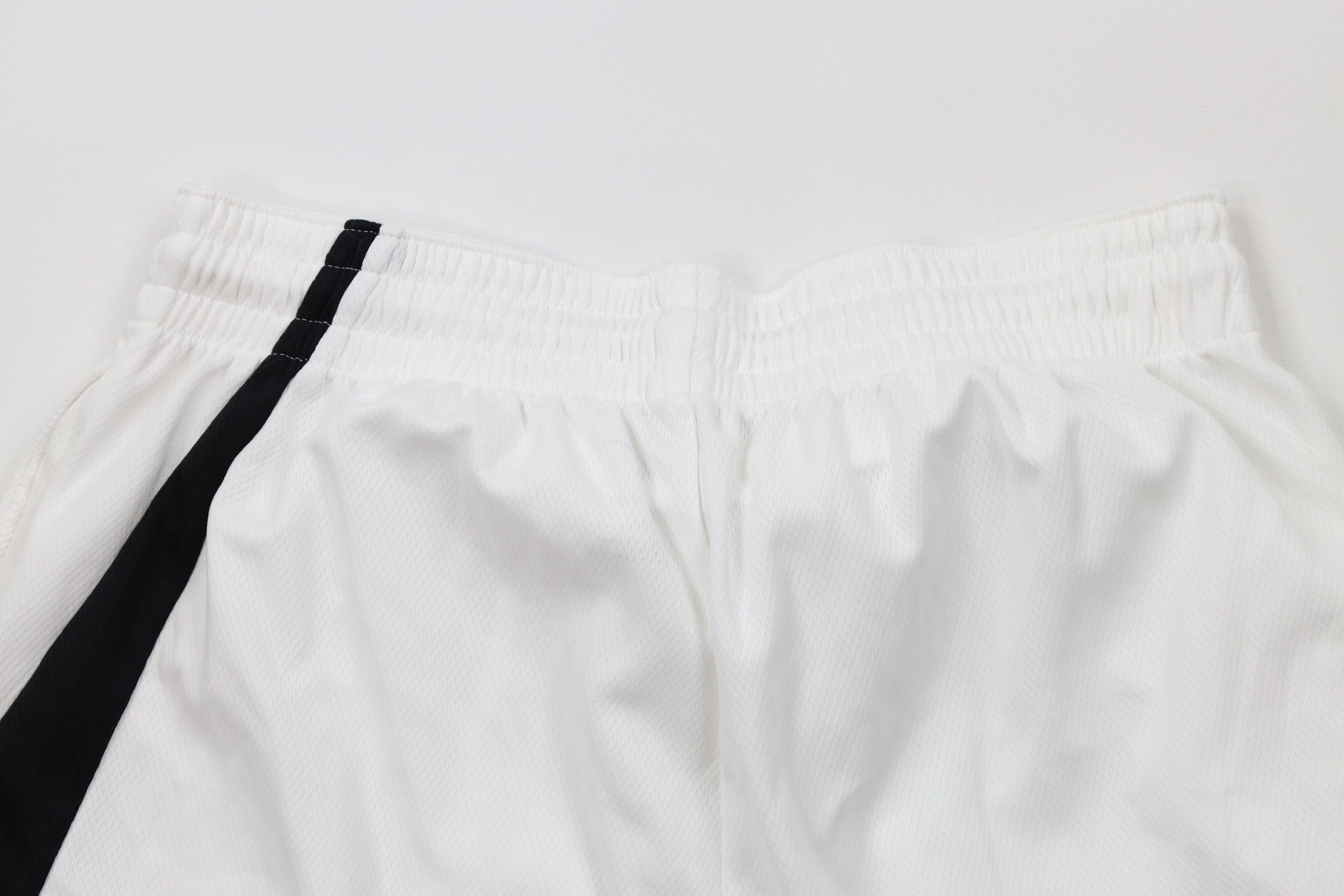 Nike × Vintage Nike Dri-Fit Logo Gym Basketball Shorts White Polyester Size US 34 / EU 50 - 9 Thumbnail