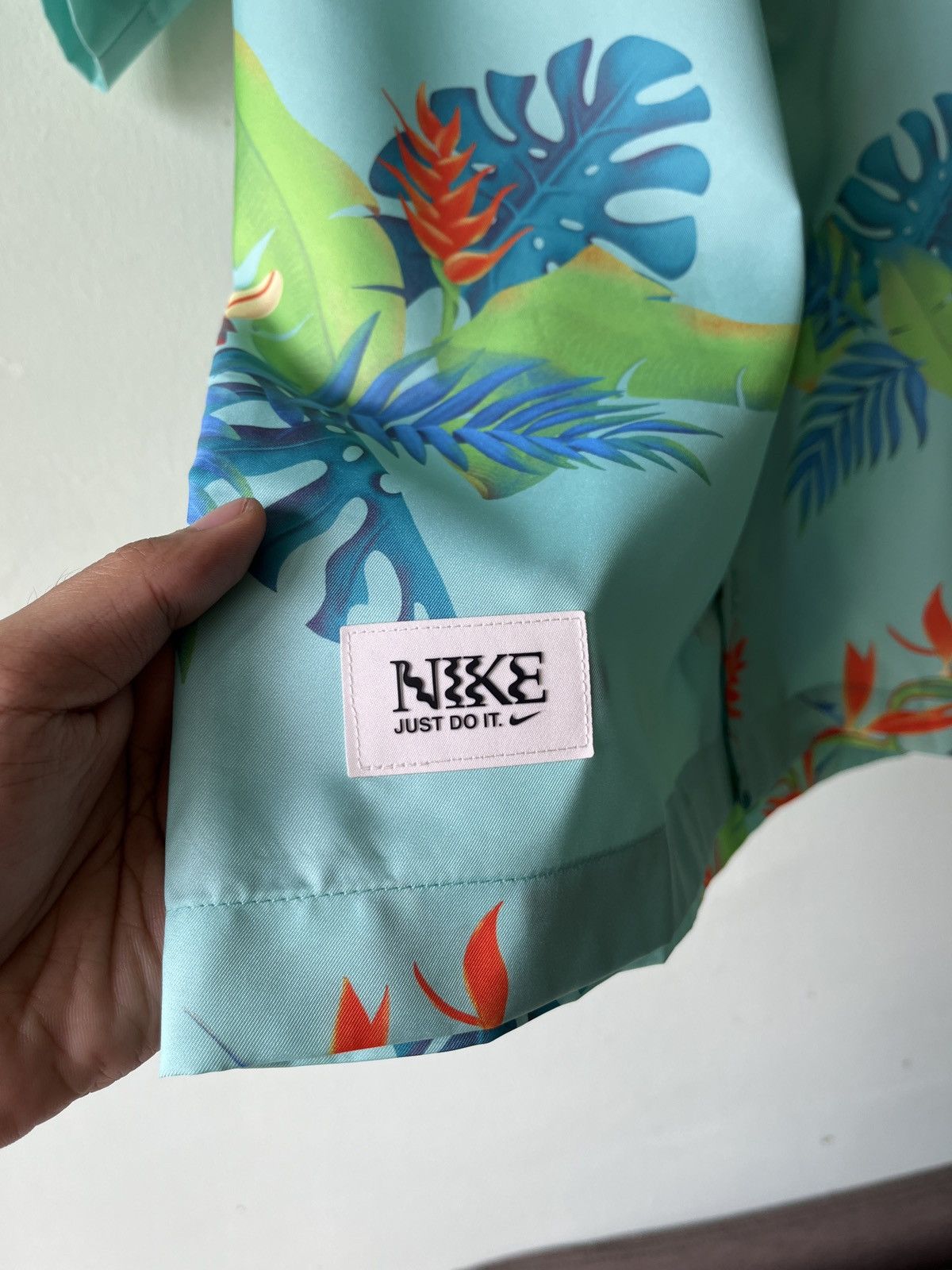 Nike Nike Hawaii Button Up Shirt Size US M / EU 48-50 / 2 - 4 Thumbnail