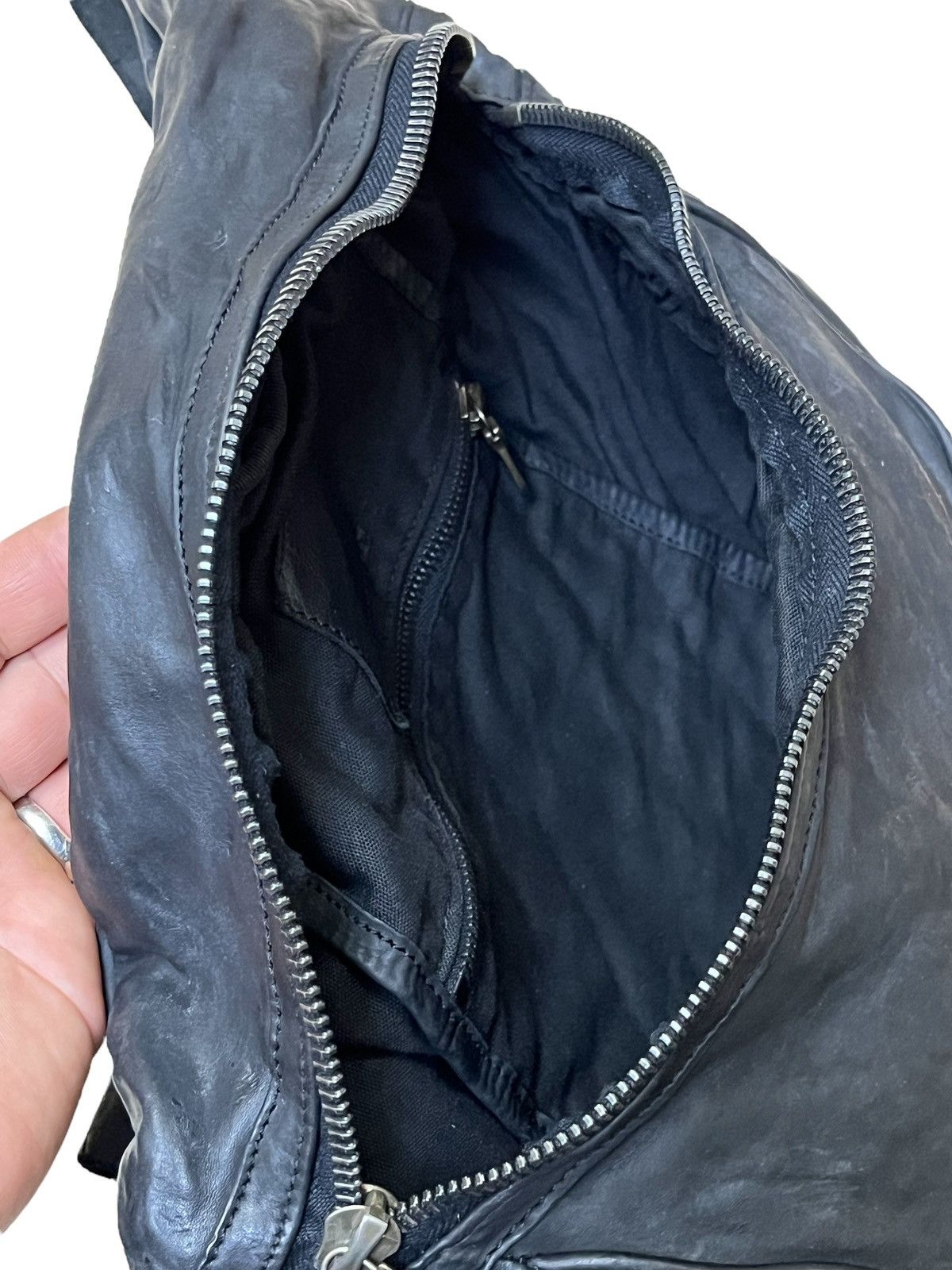 Isamu Katayama Backlash ISAMU KATAYAMA BACKLASH BLACK LEATHER COWHIDE SHOULDER BAG Size ONE SIZE - 5 Thumbnail
