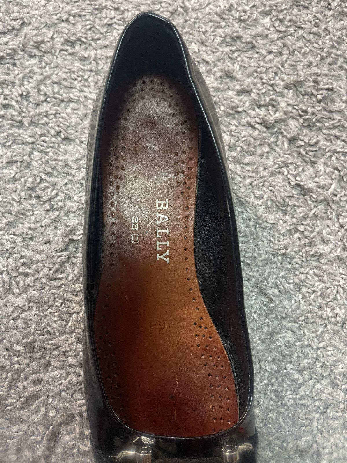 Bally Bally Vintage Patent Leather Pump size EU38 US 8 Size US 8 / IT 38 - 7 Thumbnail