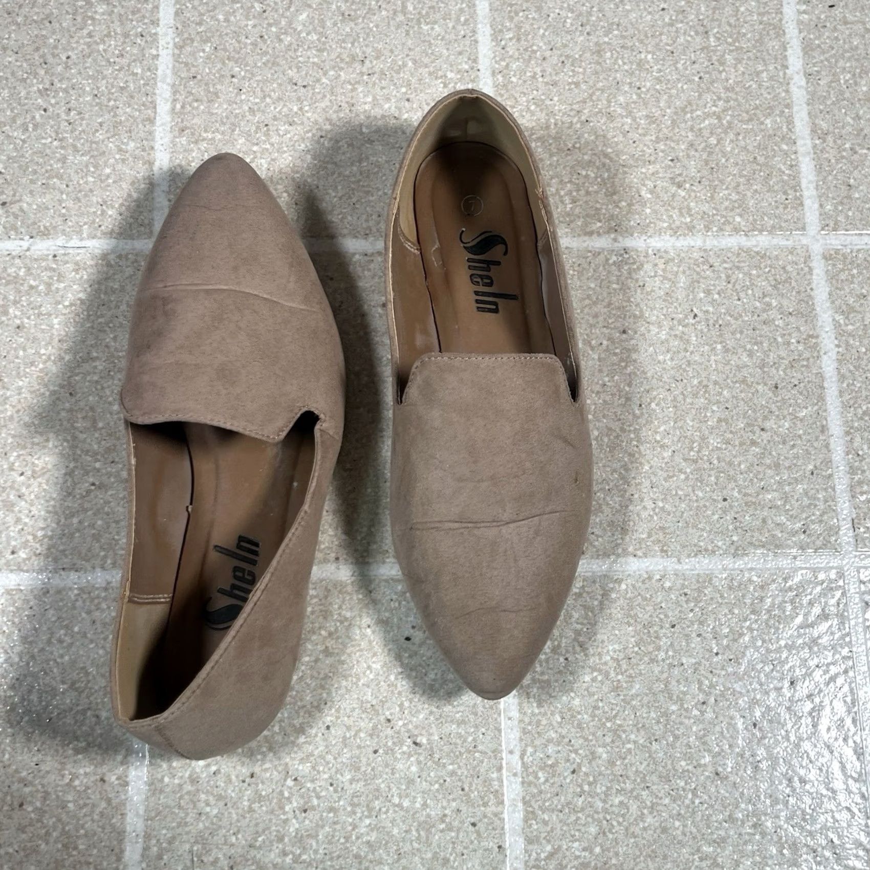 Vintage Women Flat Shoes Beige Size 7 Synthetic Upper Worn but still in good condition Size US 7 / IT 37 - 3 Thumbnail