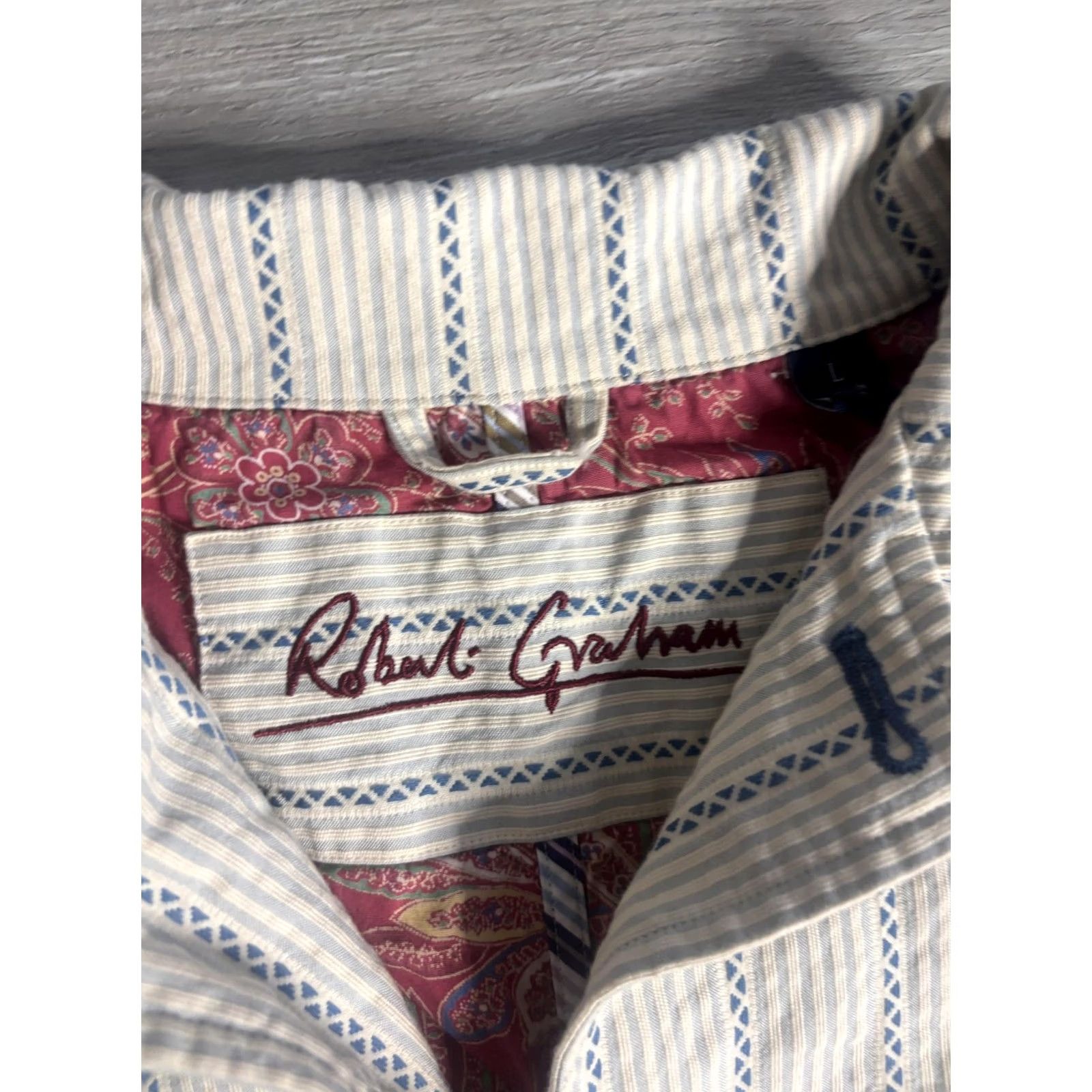 Robert Graham - Using the brand name (Robert Graham) prominently Size US L / EU 52-54 / 3 - 4 Thumbnail