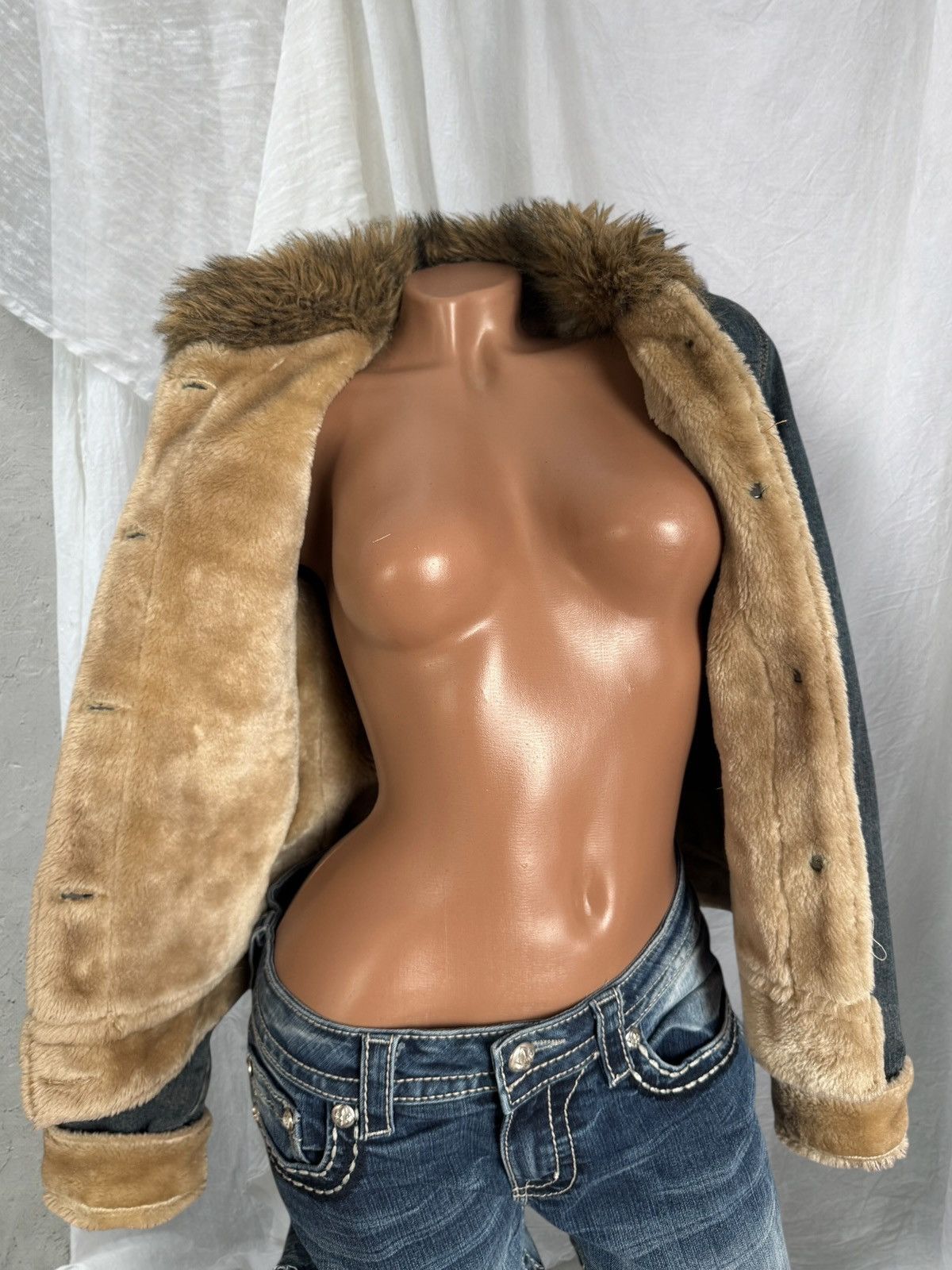 Abercrombie & Fitch Abercombie & Fitch Vintage Faux Fur Denim Jacket Size S / US 4 / IT 40 - 5 Thumbnail