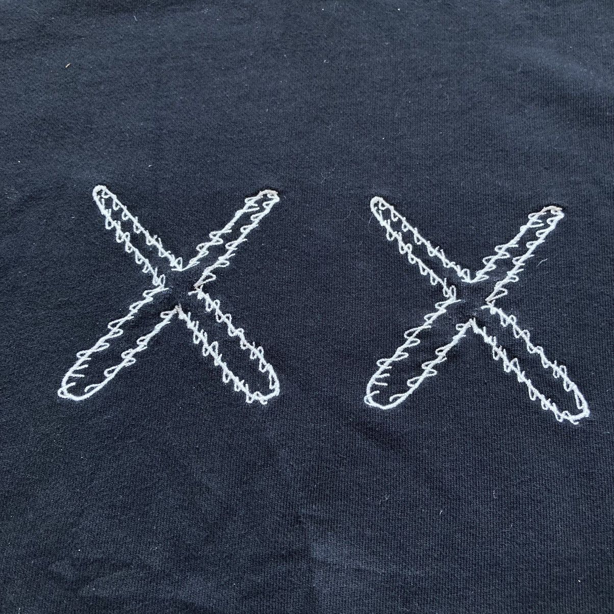 Kaws Vintage sweatshirt Kaws x Uniqlo Size US S / EU 44-46 / 1 - 2 Thumbnail