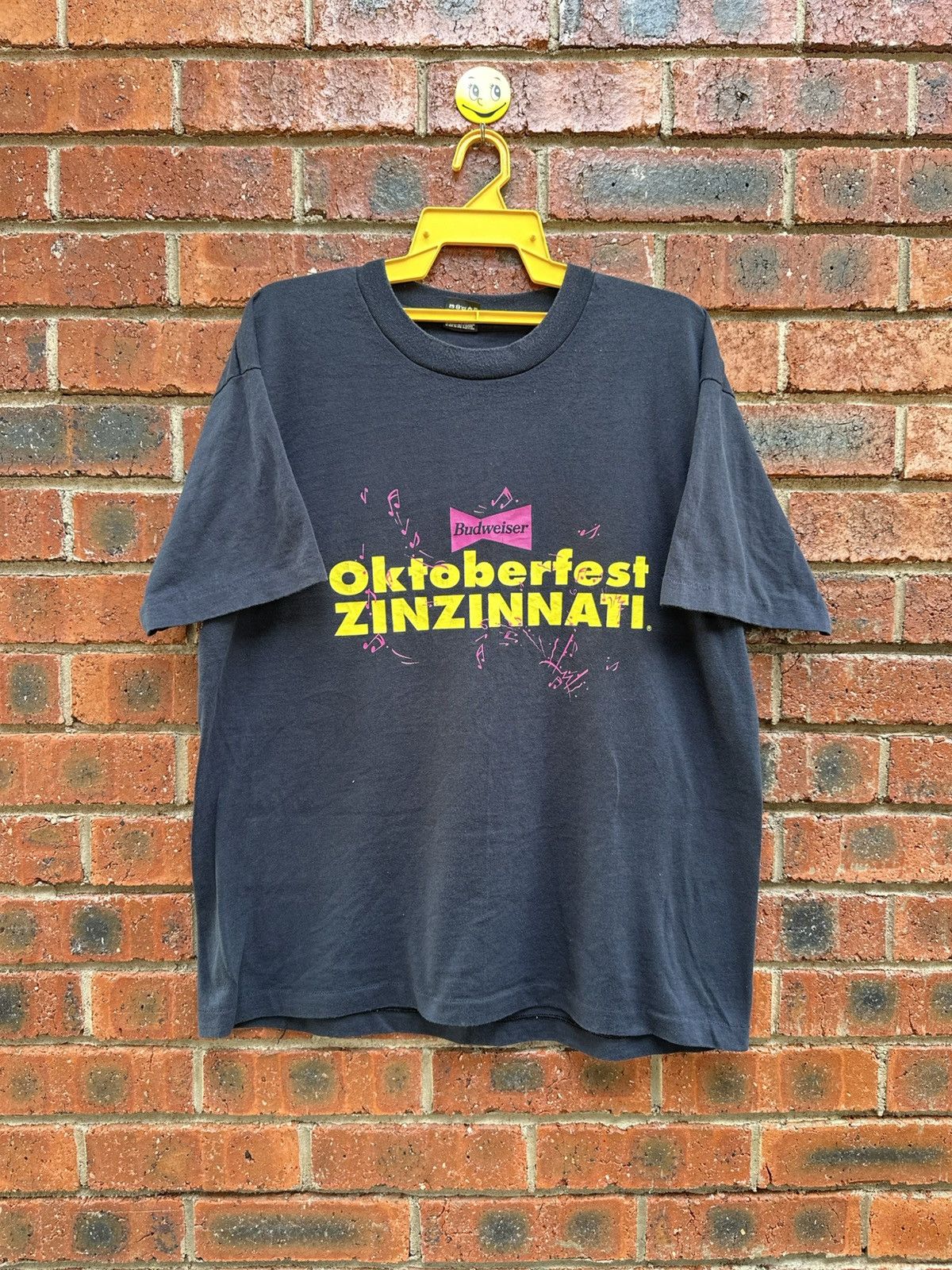 Budweiser × Fruit Of The Loom × Vintage Vintage 90s Budwiser Oktoberfest Zinzinnati Faded Tee Size US XL / EU 56 / 4 - 1 Thumbnail