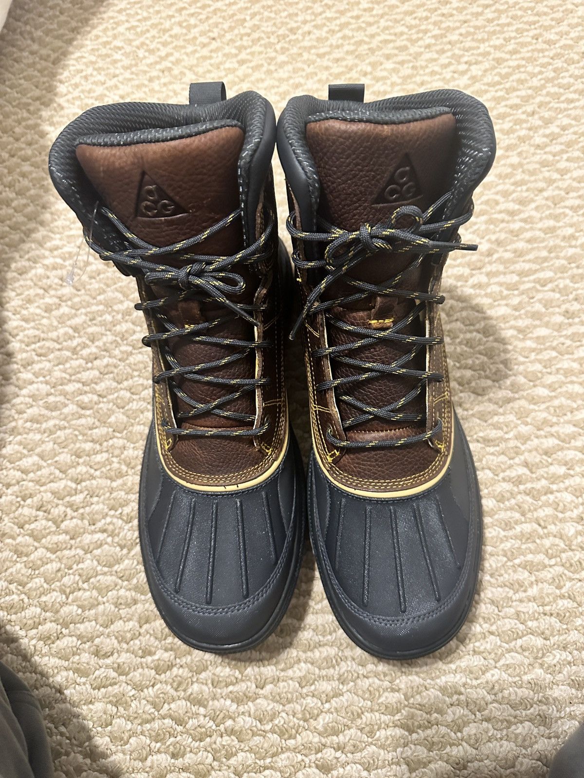 dtlr nike acg boots