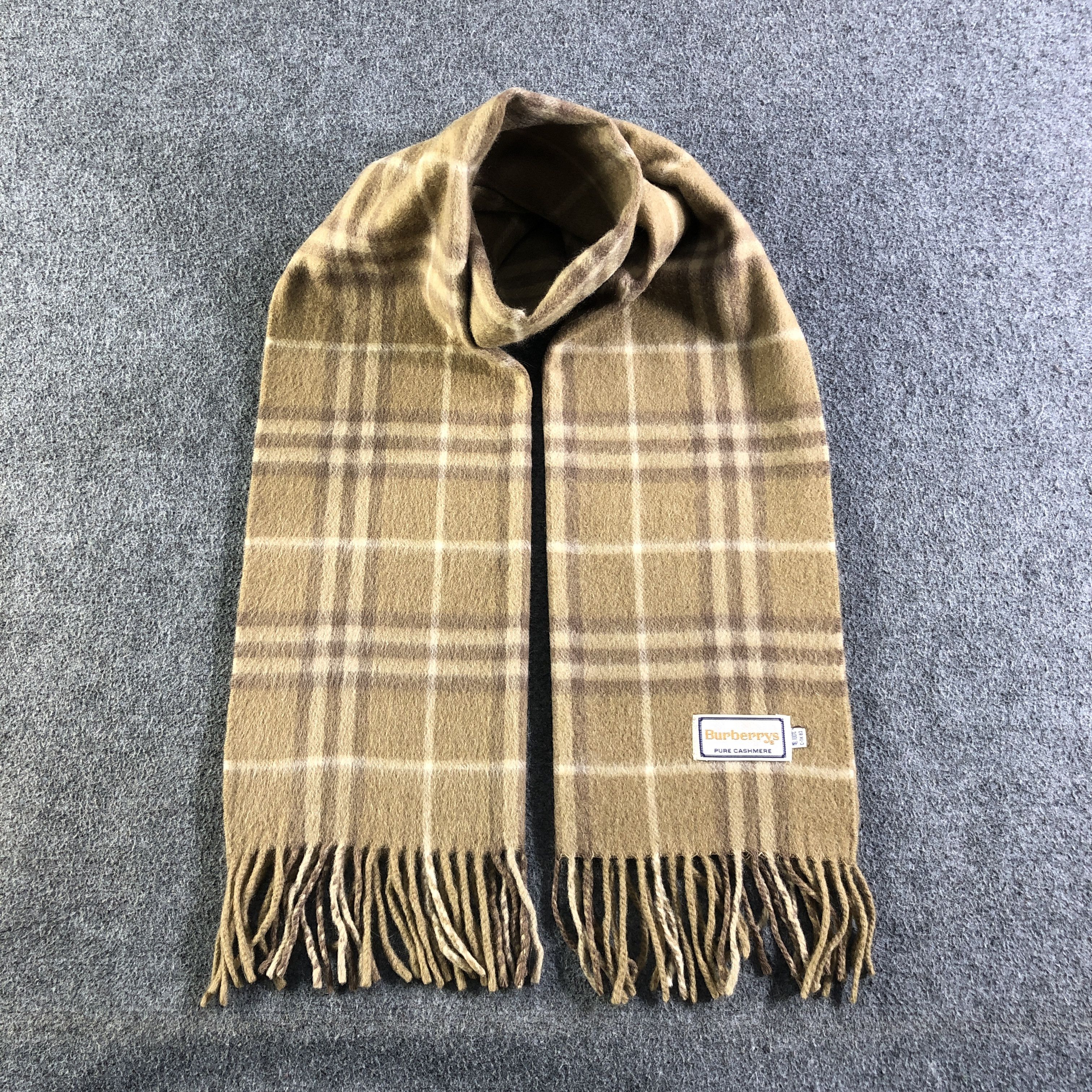 Burberry Burberry Cashmere Tartan Scarf Muffler V2686 Size ONE SIZE - 1 Thumbnail