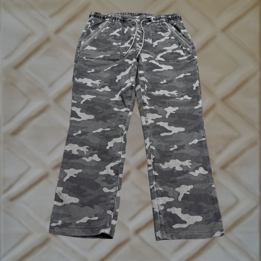 American Eagle Outfitters American Eagle Outfitters Camouflage Pants Straight Leg Womens 14 Gray Size 36" / US 14 / IT 50 - 1 Thumbnail