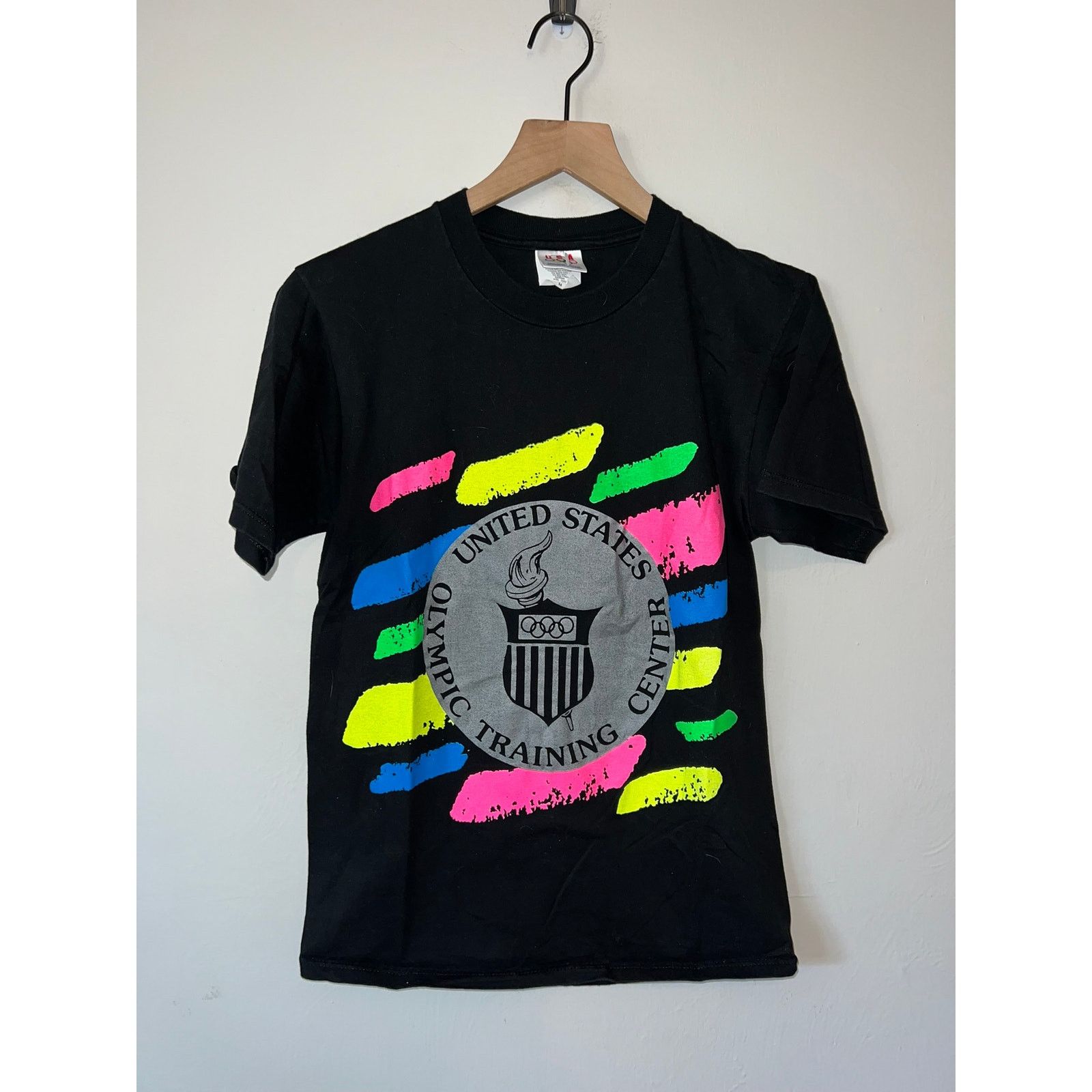 Vintage Vintage USA Olympics Shirt Training Center Tee VTG Graphic S Size US S / EU 44-46 / 1 - 1 Thumbnail