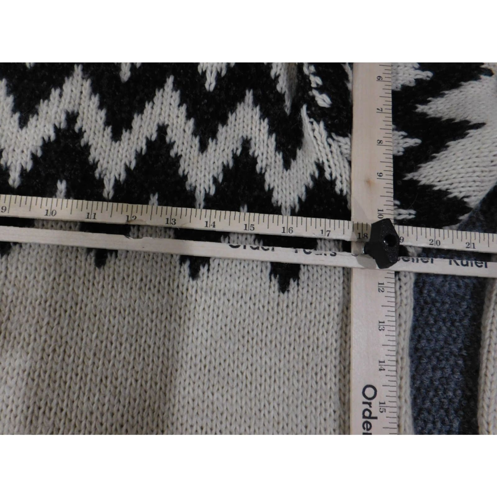 Zara Zara Sweater Crew Neck Geometric Wool Beige Acrylic Knit L Men Pullover Casual Regular Vintage? No Size US L / EU 52-54 / 3 - 7 Thumbnail