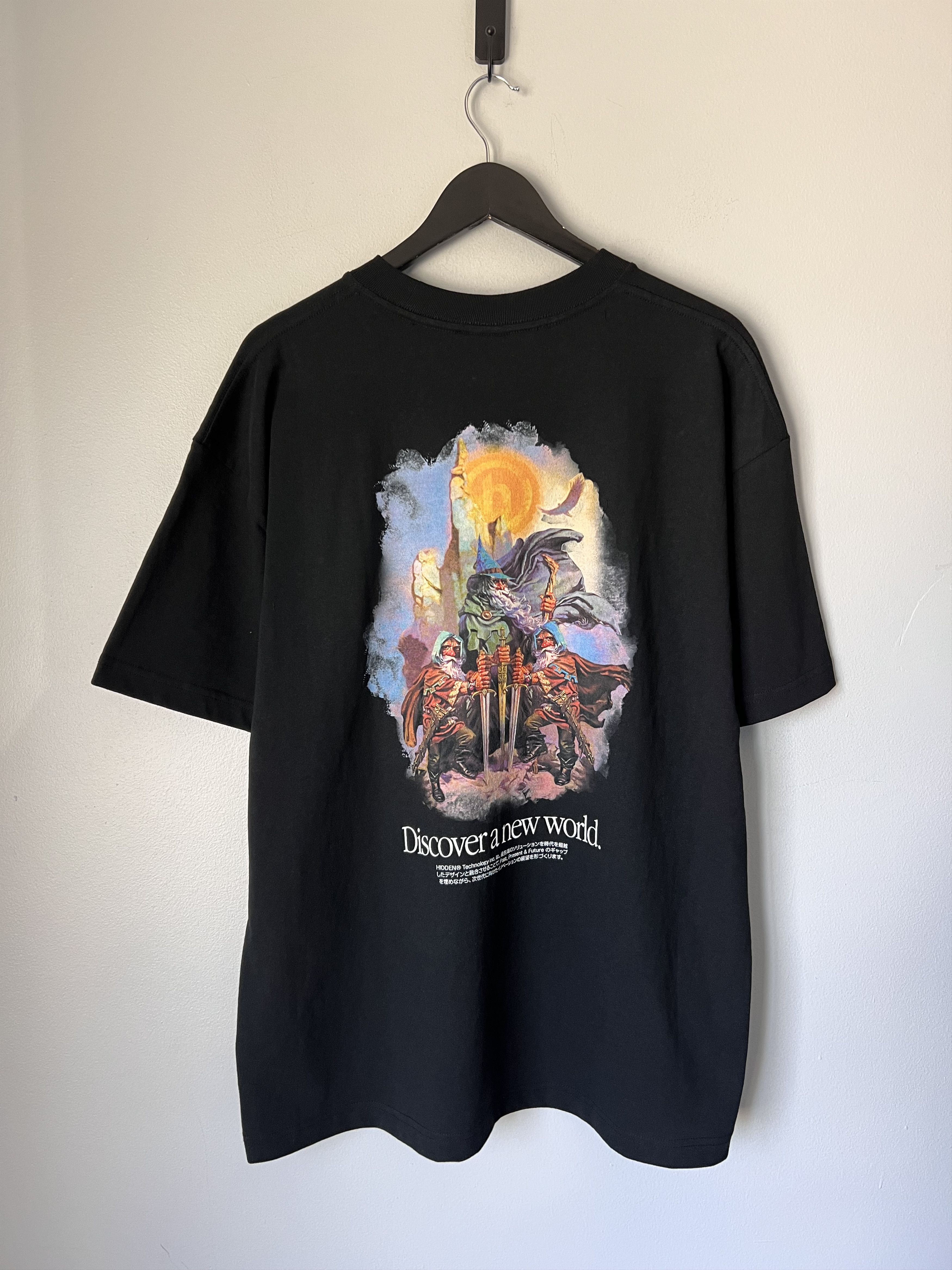 Hidden NY Wizard Tee in Black