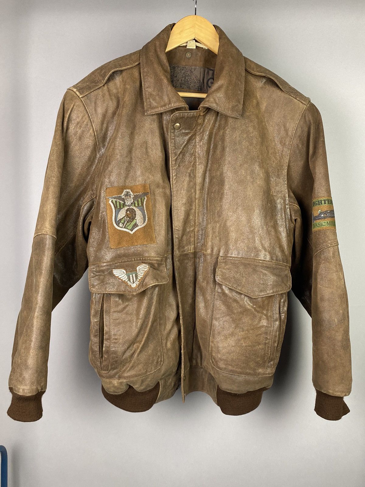 Vintage Vintage Leather Flying Bomber Jacket with Military Patches Size US L / EU 52-54 / 3 - 3 Thumbnail
