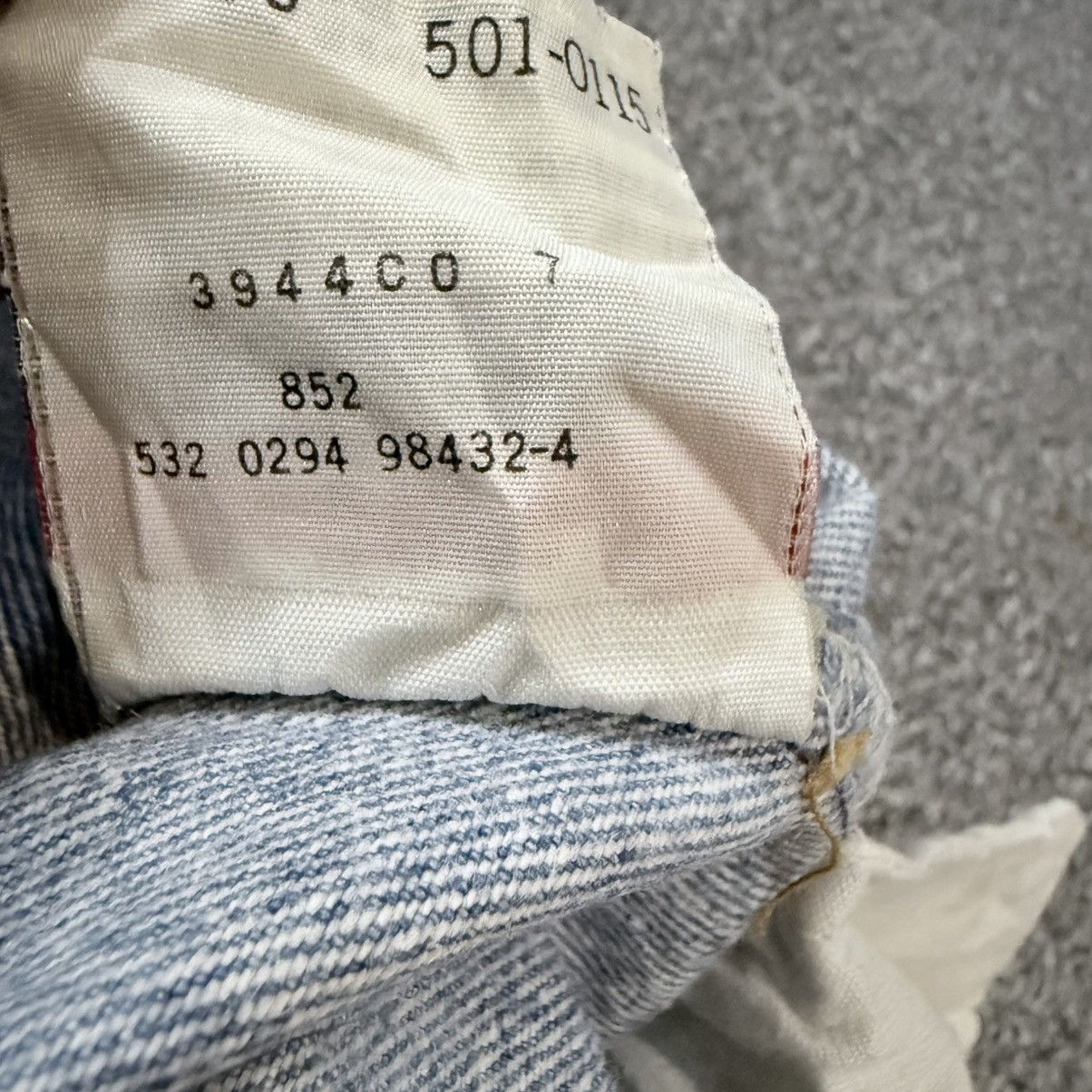 Levi's Vintage Clothing Vintage Heavy Destroyed Grunge Levis 501 Dirty Washed Denim Size US 33 - 17 Thumbnail