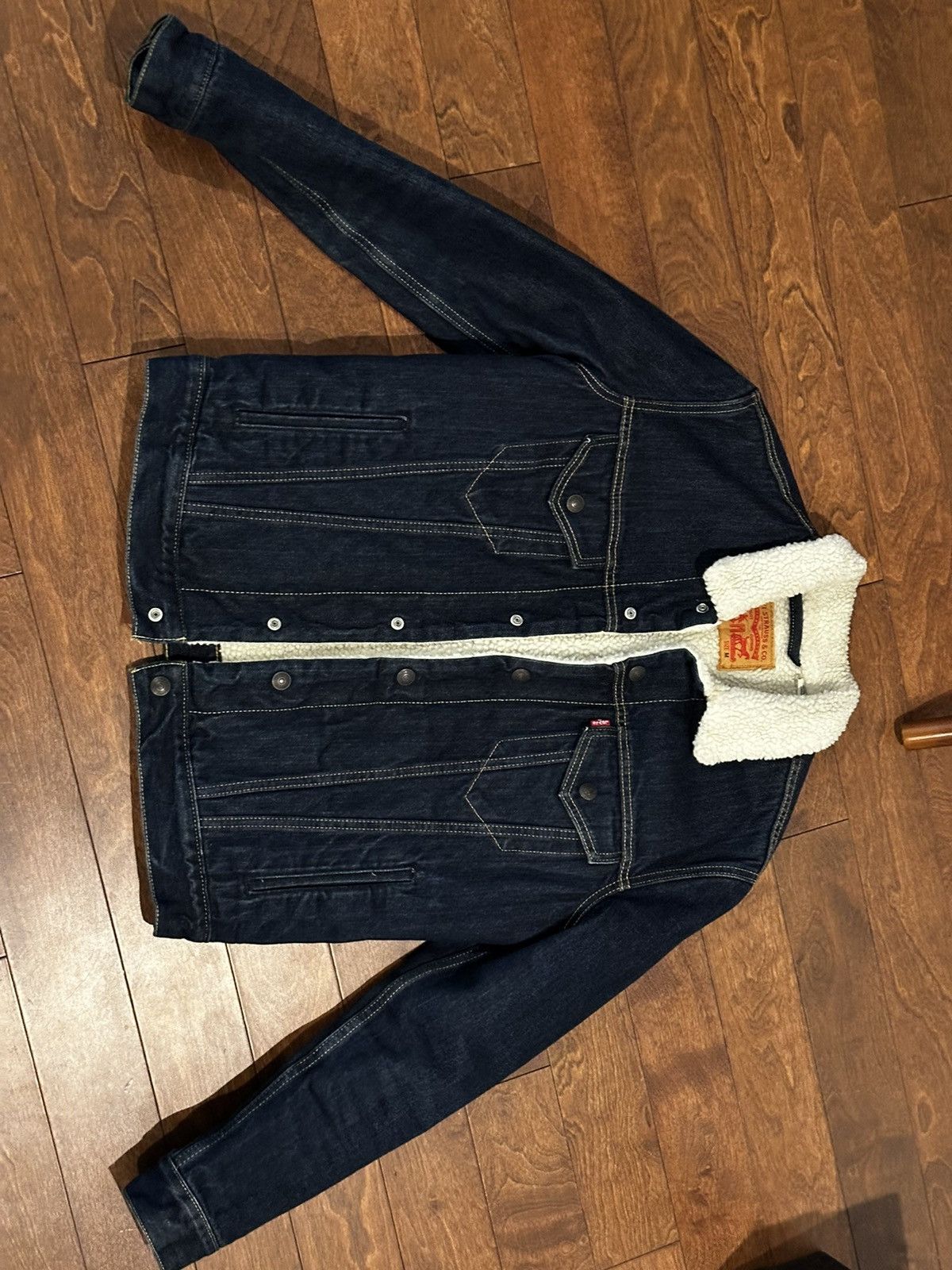 Levi's Levi's Denim Red Tab Sherpa Wool Lined Trucker Jacket Men Size US M / EU 48-50 / 2 - 1 Thumbnail