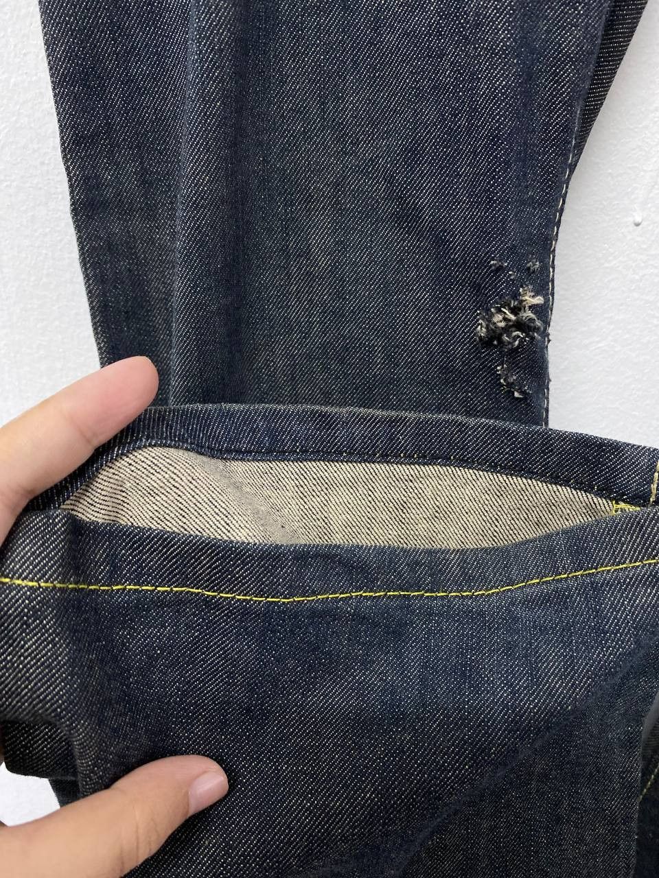 Calvin Klein calvin kelin distressed denim nice design Size US 34 / EU 50 - 5 Thumbnail