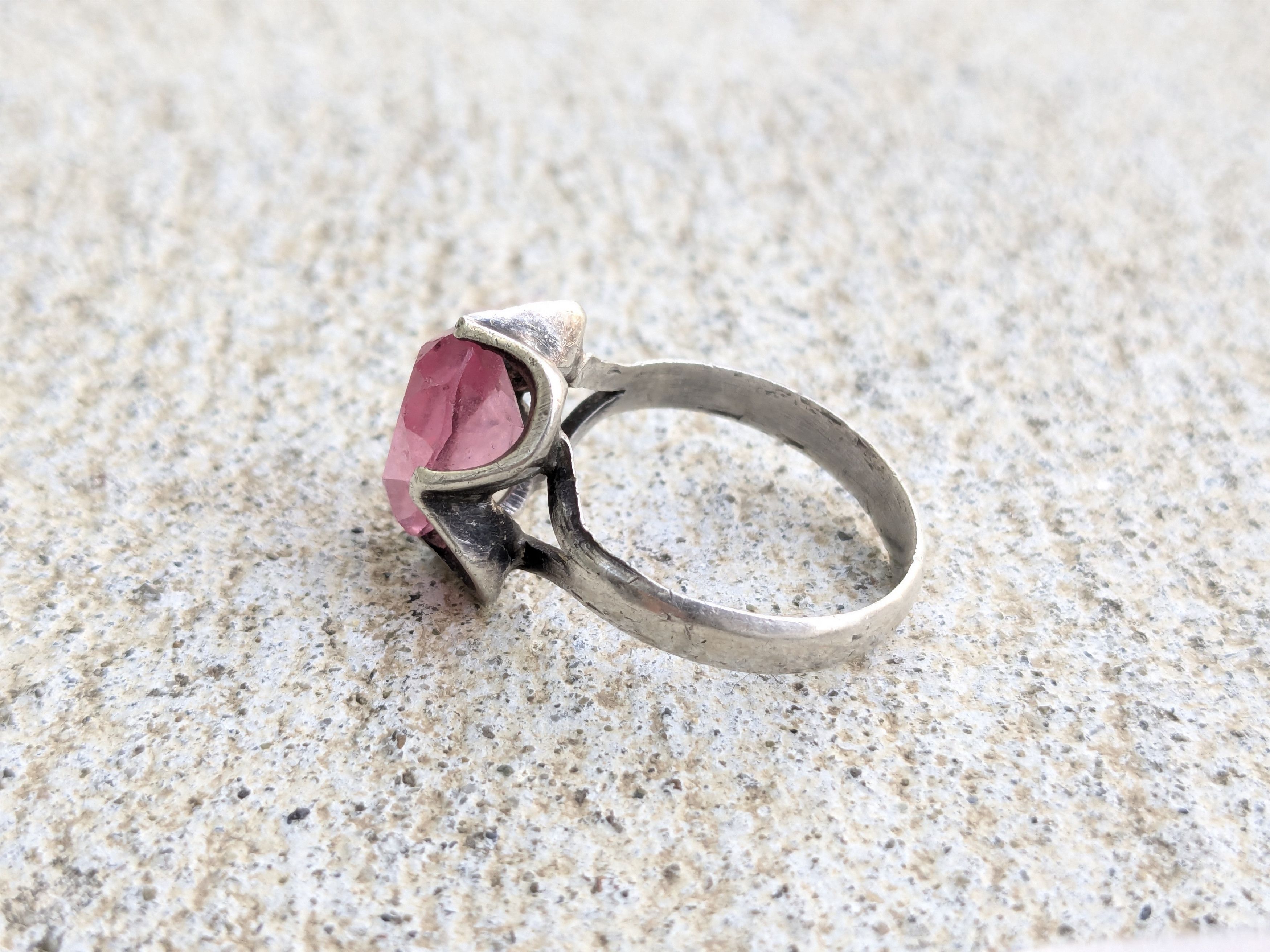 Jewelry Vintage Sterling Silver Ring Pink Glass 8.5 Belcher Mexico Size ONE SIZE - 2 Thumbnail